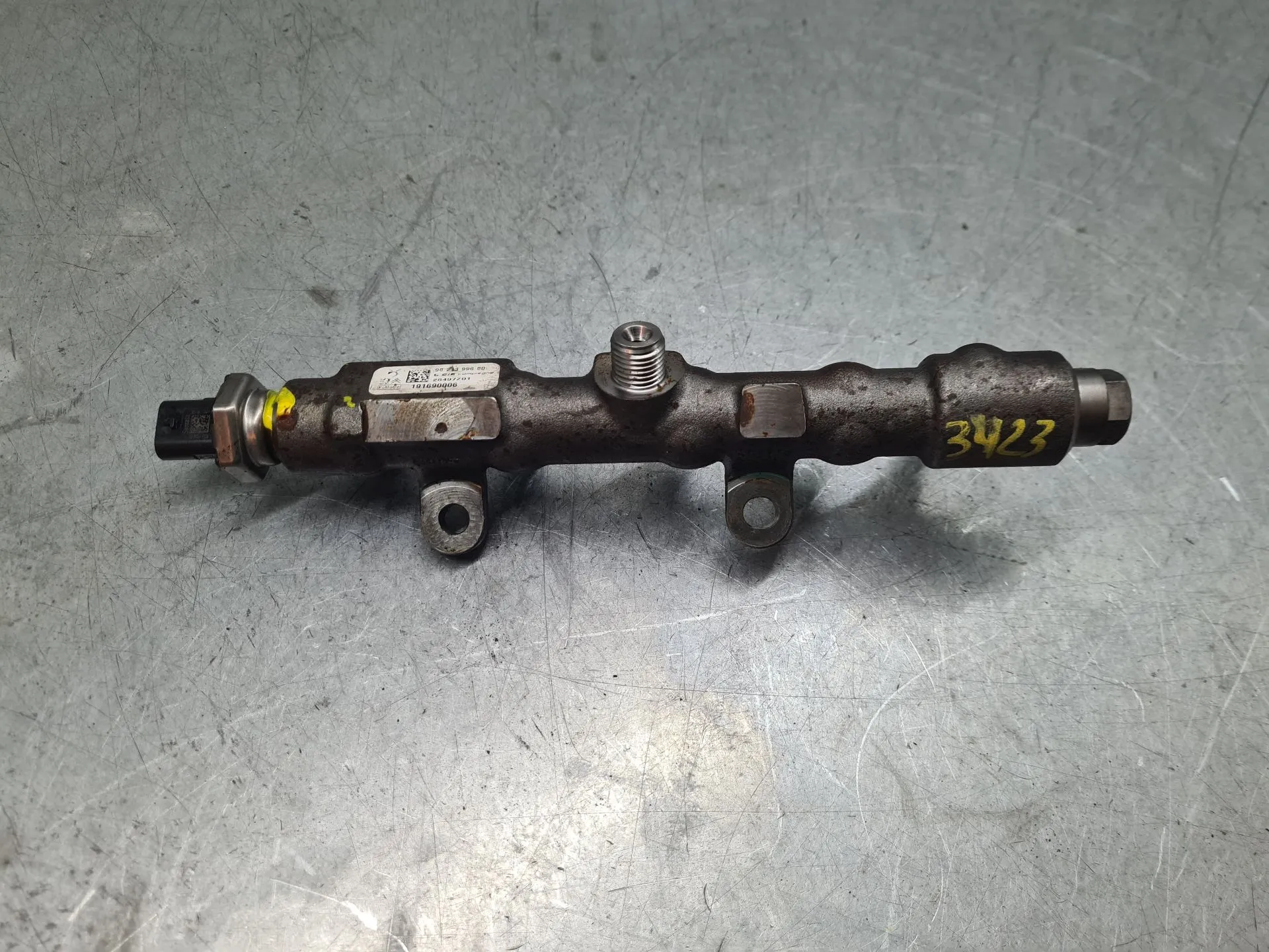 Fuel rail PEUGEOT Partner (K9)