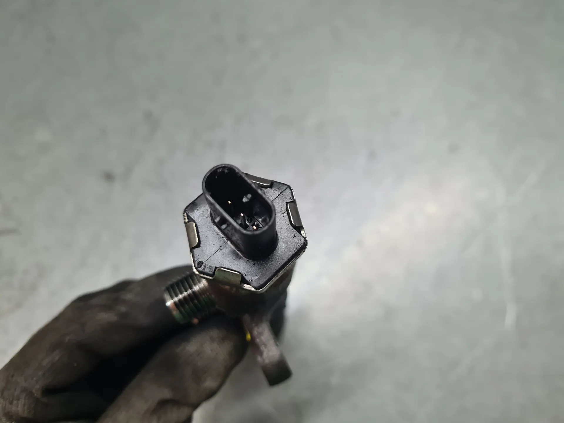 Fuel rail PEUGEOT Partner (K9) Imagem-2