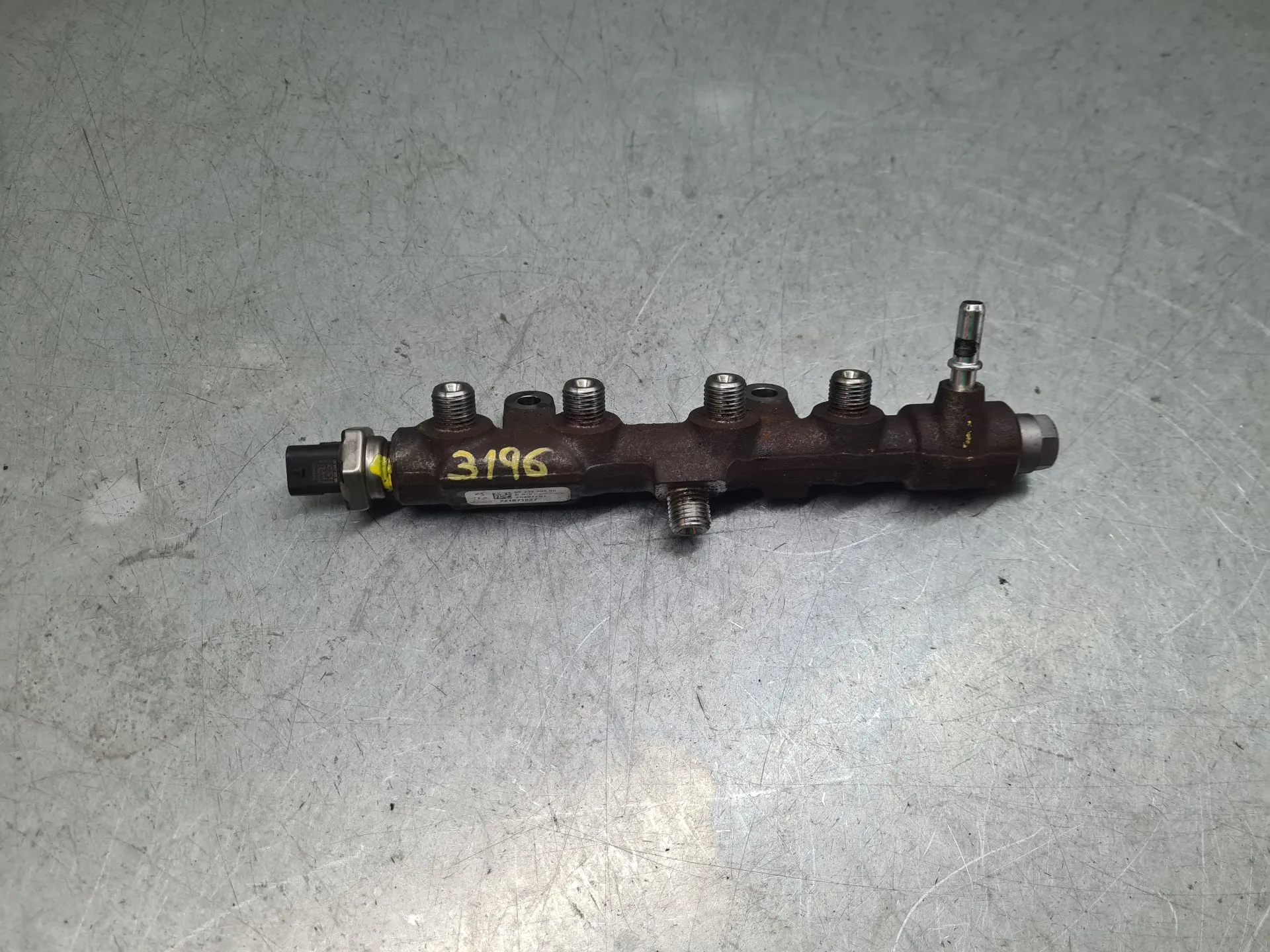 Fuel rail PEUGEOT Partner (K9)