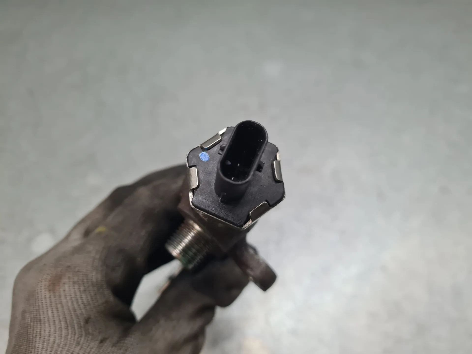 Fuel rail PEUGEOT Partner (K9) Imagem-2