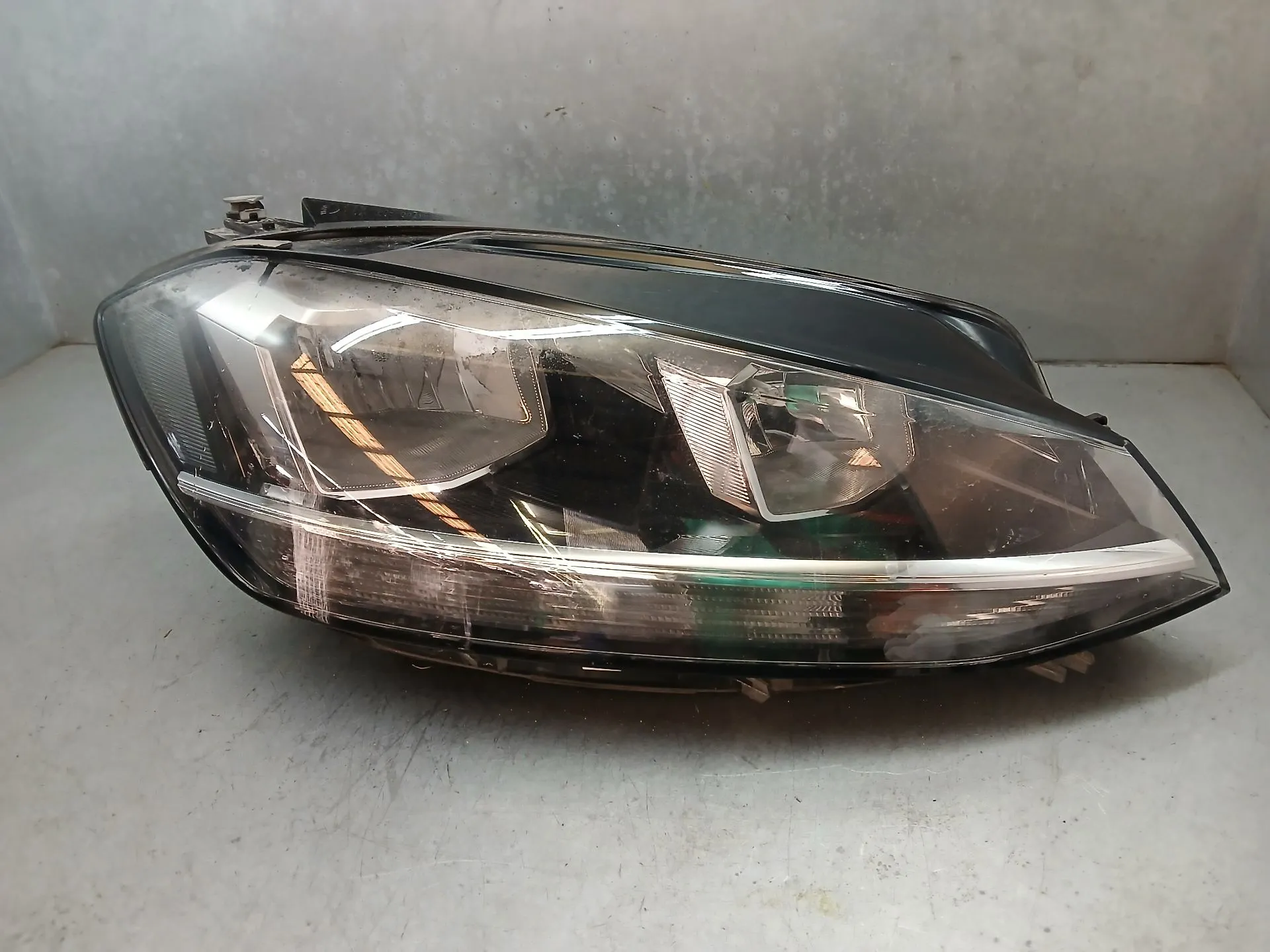 Phare avant Droit VOLKSWAGEN Golf VII (5G1, BQ1, BE1, BE2)