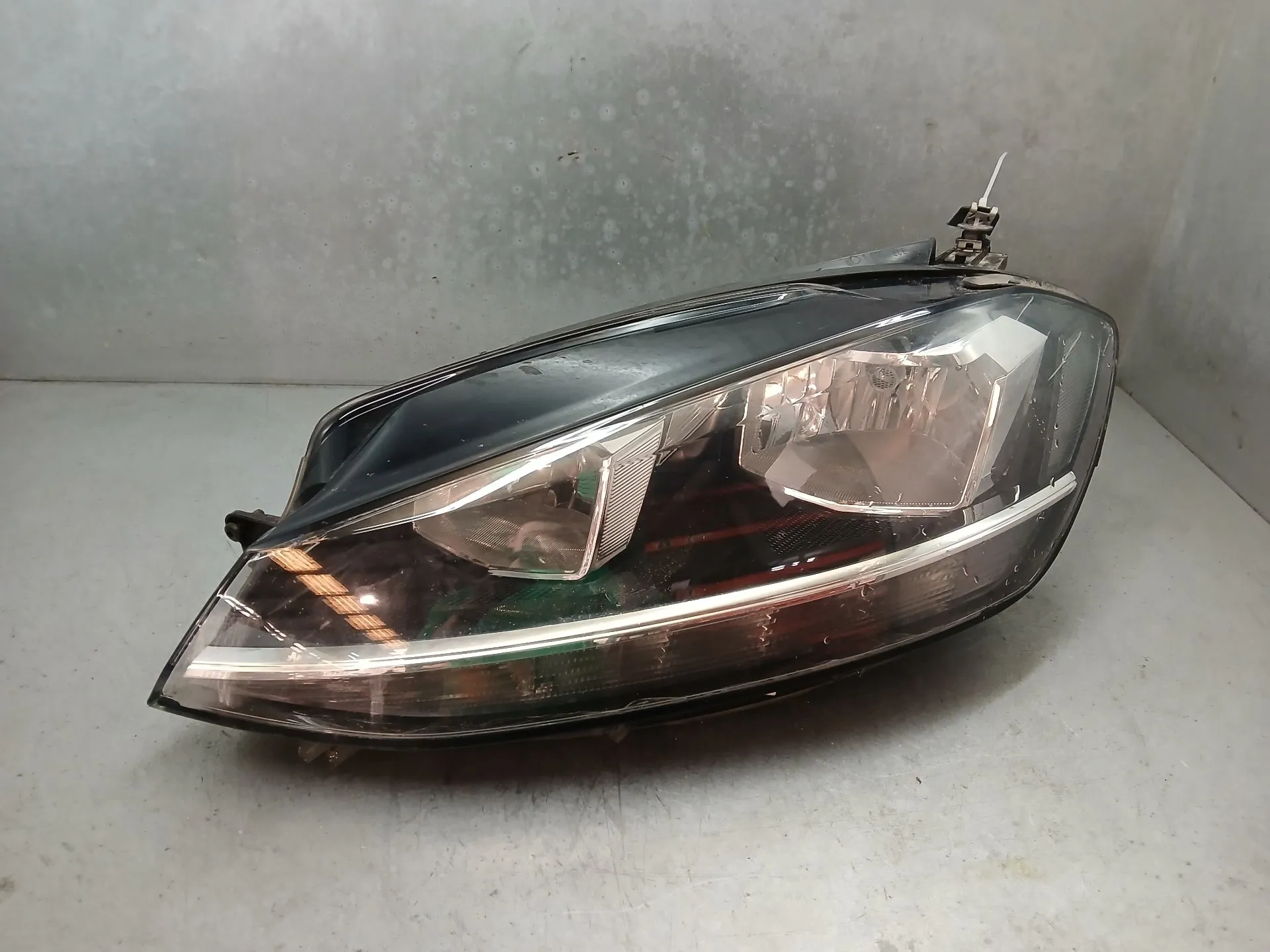 Phare avant gauche VOLKSWAGEN Golf VII (5G1, BQ1, BE1, BE2)