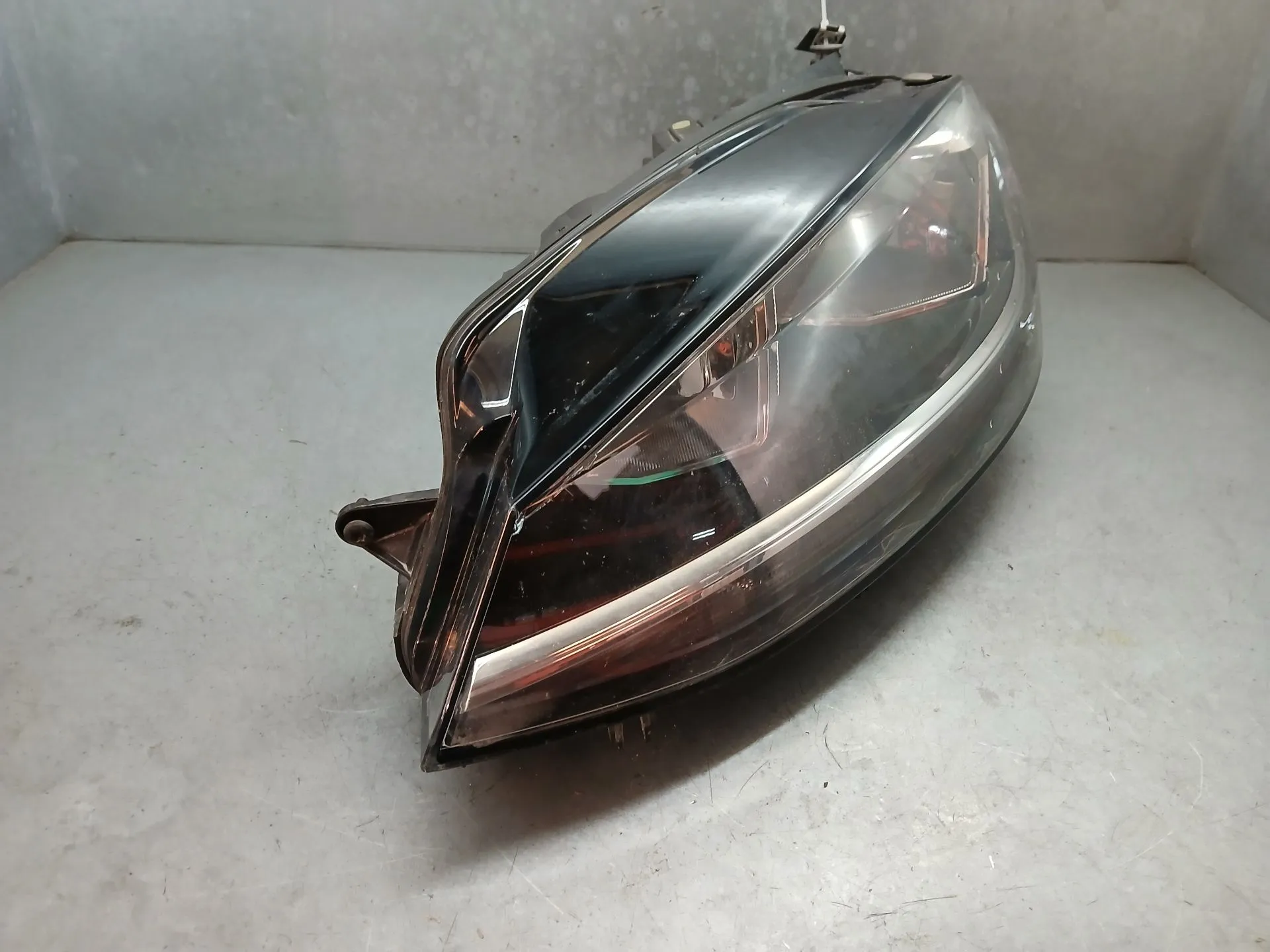 Óptica / faro Izquierdo VOLKSWAGEN Golf VII (5G1, BQ1, BE1, BE2) Imagem-2