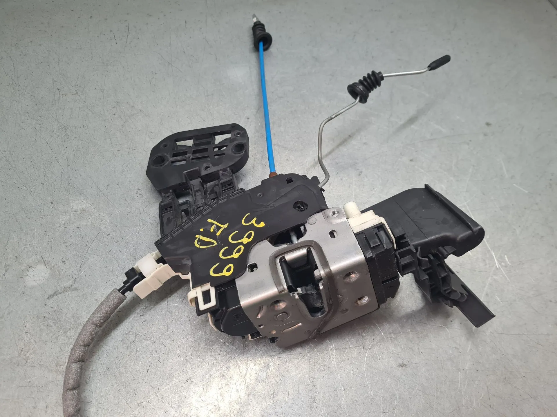 Front Right Door Lock MERCEDES-BENZ Classe A (W176)