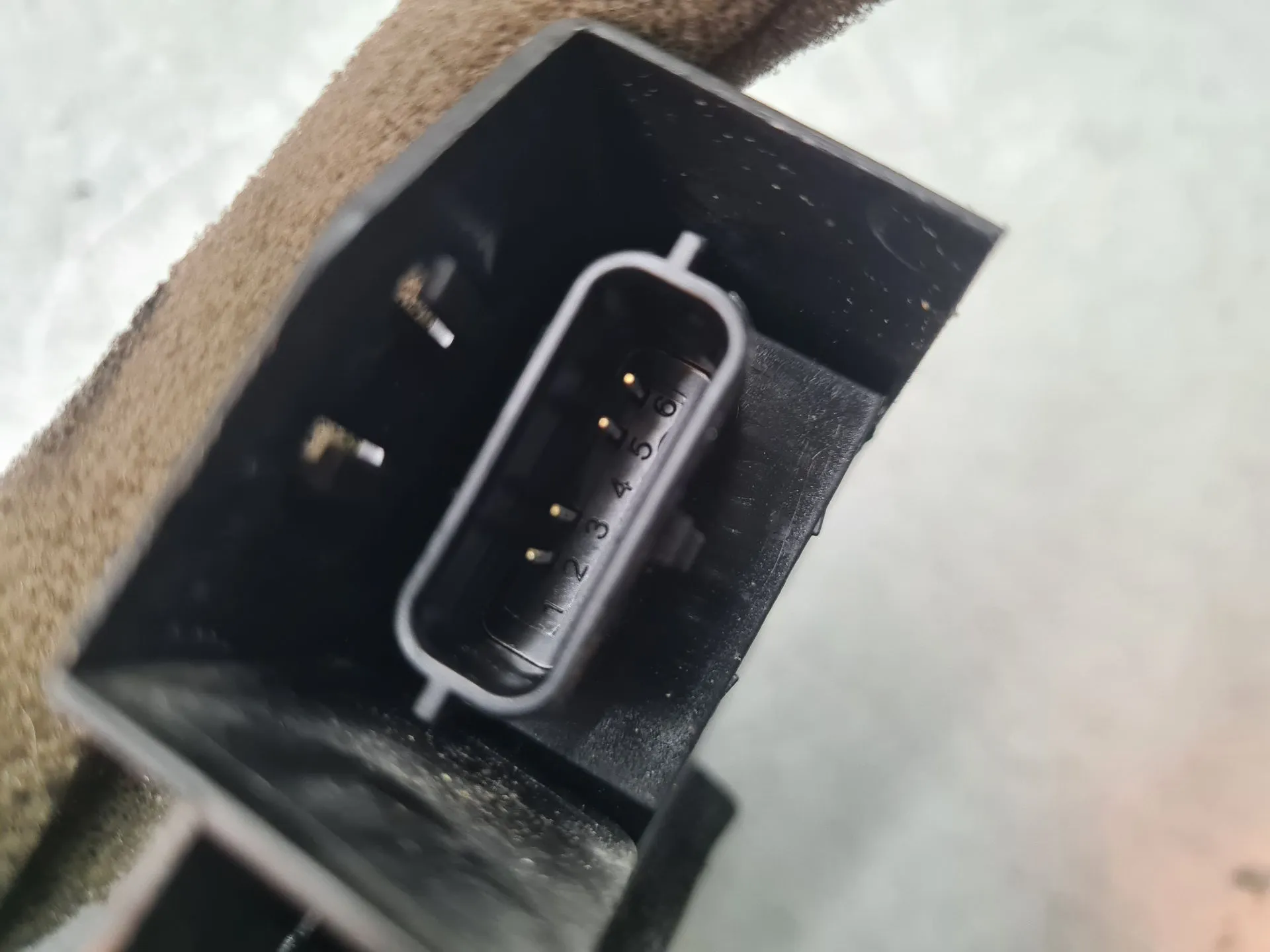 Fechadura / fecho porta trás direito RENAULT Megane IV Grandtour (K9A/M_) Imagem-2