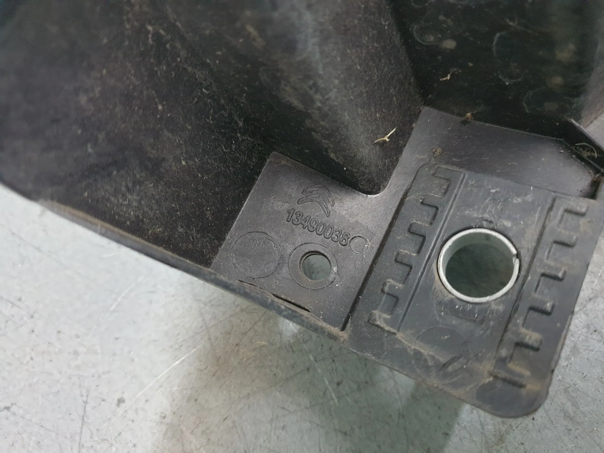 Front bumper guide left CITROËN C3 Aircross II (2R_, 2C_) Imagem-4