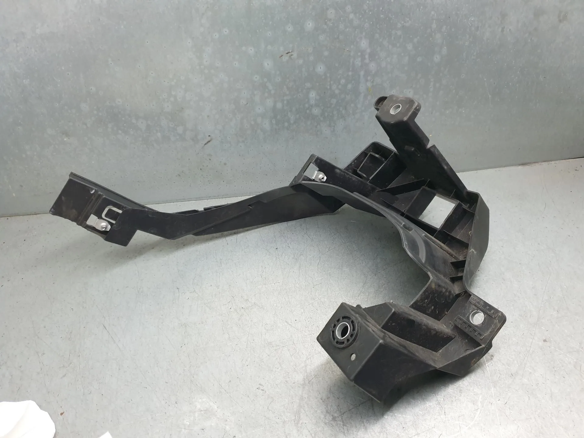 Front bumper guide left CITROËN C3 Aircross II (2R_, 2C_) Imagem-5