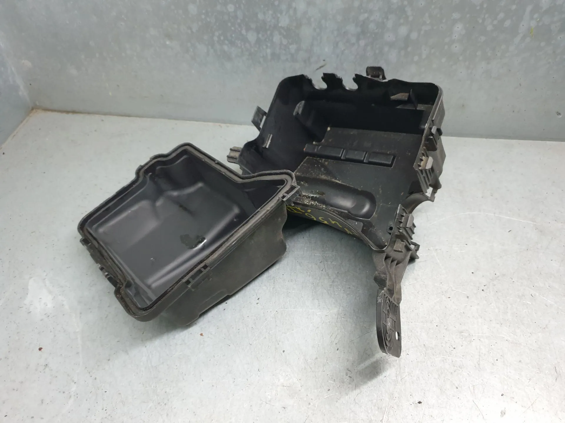 Involúcro / Carcaça dos Fusíveis CITROËN C3 II (SC_) Imagem-7