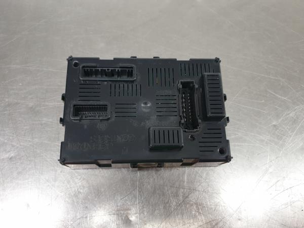 Módulo de confort RENAULT Clio III (BR0/1, CR0/1)
