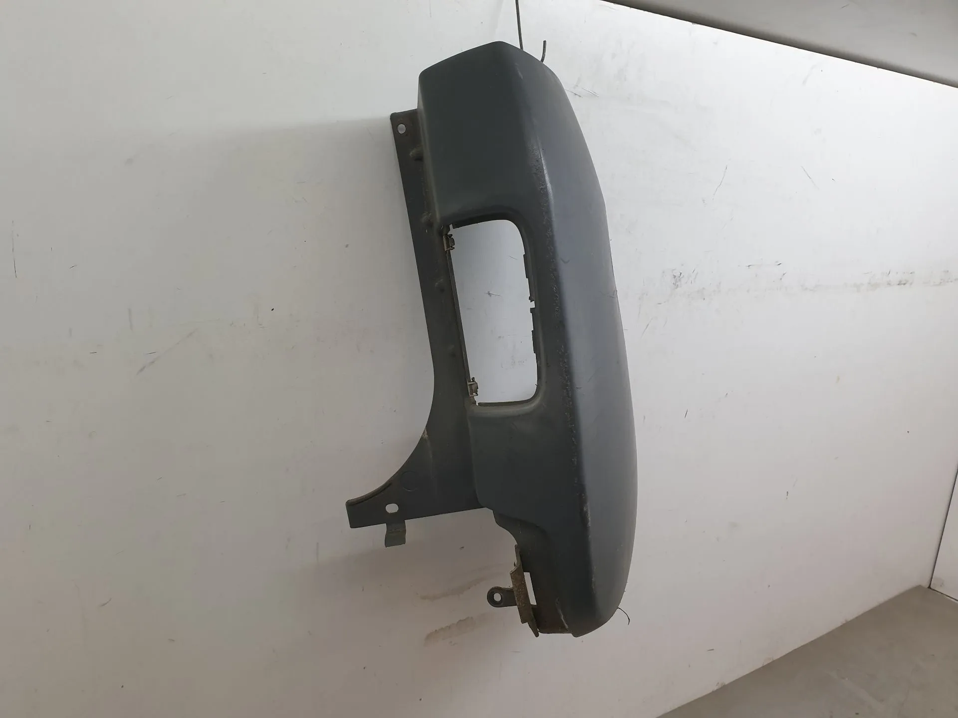Right Rear bumper corner  RENAULT Trafic II (FL) Imagem-1