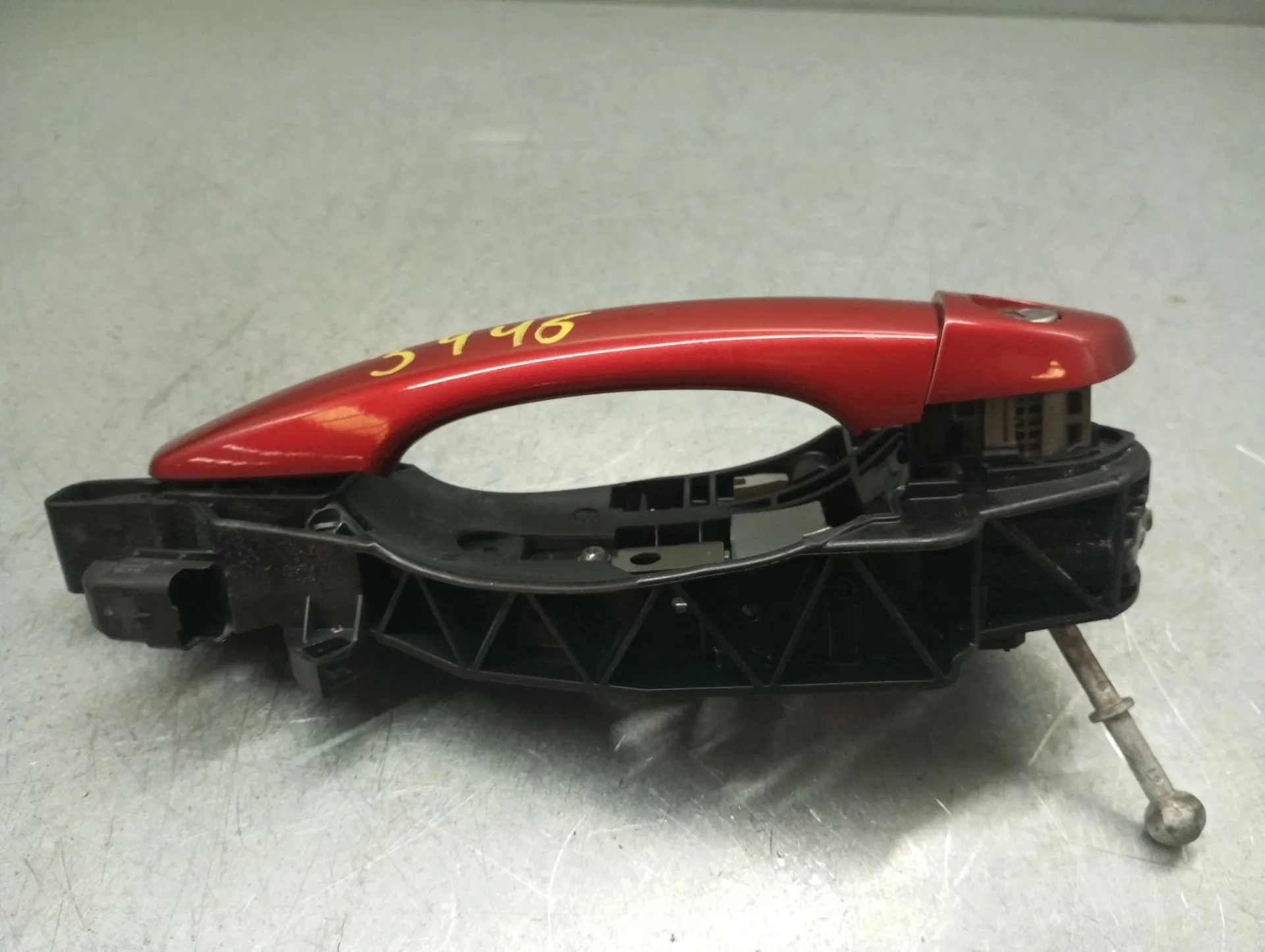 Puxador porta frente esquerda PEUGEOT 208 II Imagem-1