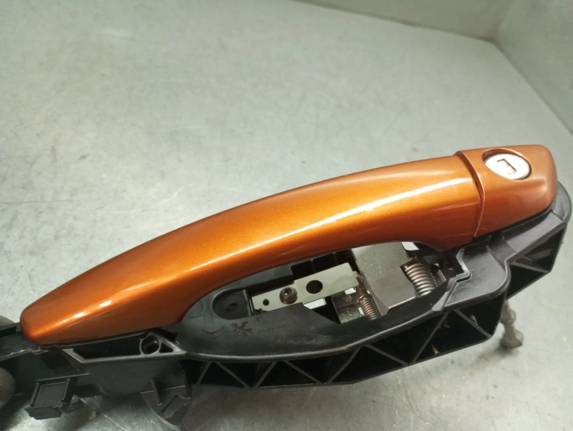 Maniglia porta anteriore sinistra PEUGEOT 2008 II (U_)