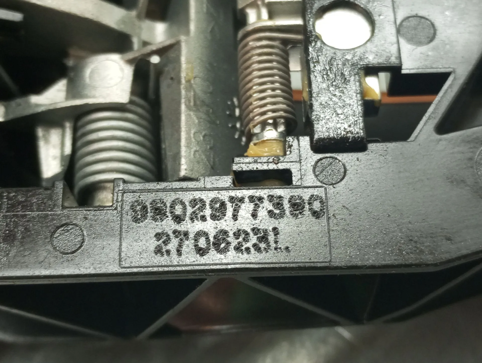 Left front door handle PEUGEOT 2008 II (U_) Imagem-4