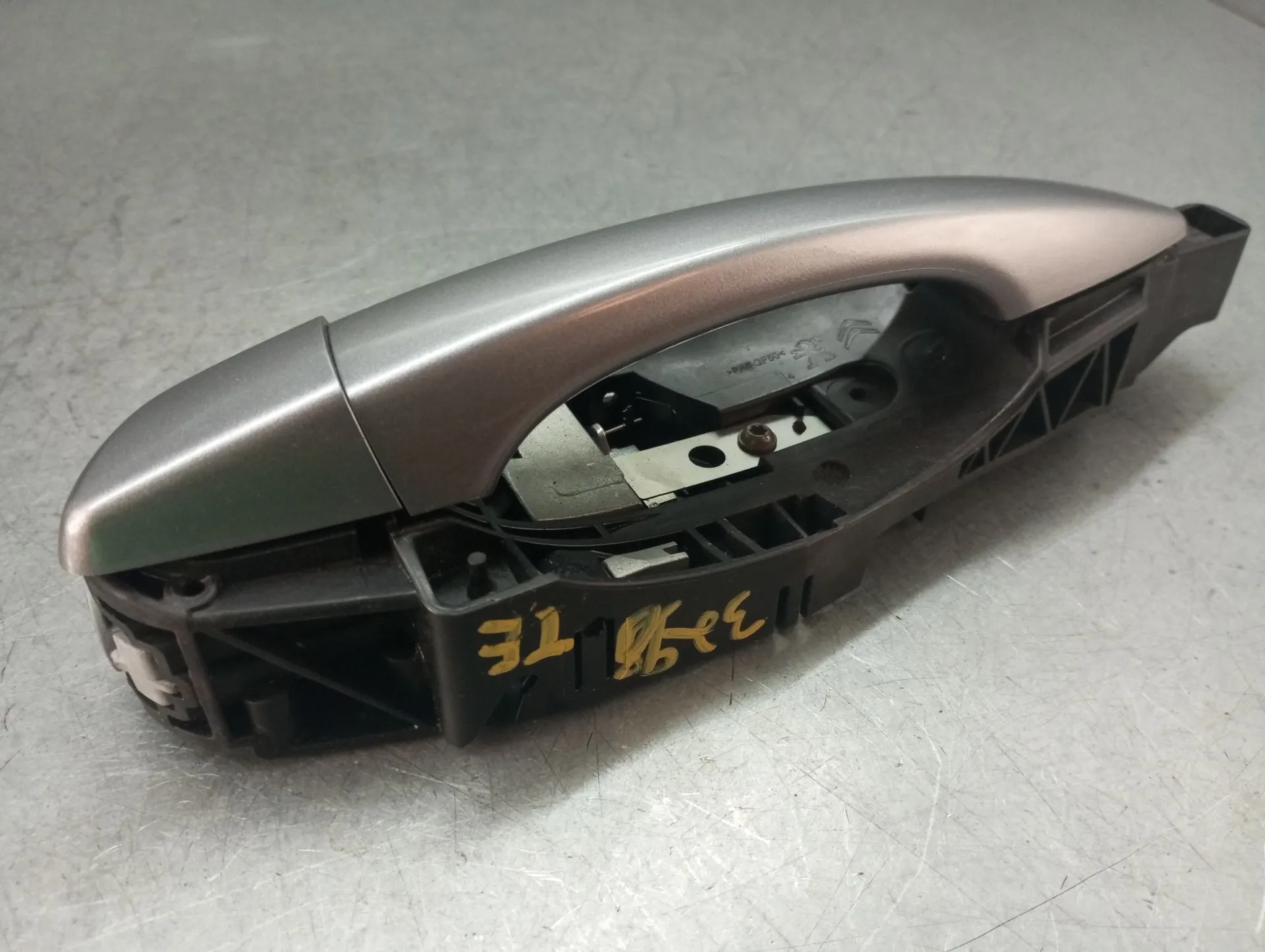 Left rear door handle OPEL Grandland X (75)