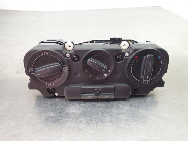 Climate control VOLKSWAGEN Golf V (1K1)