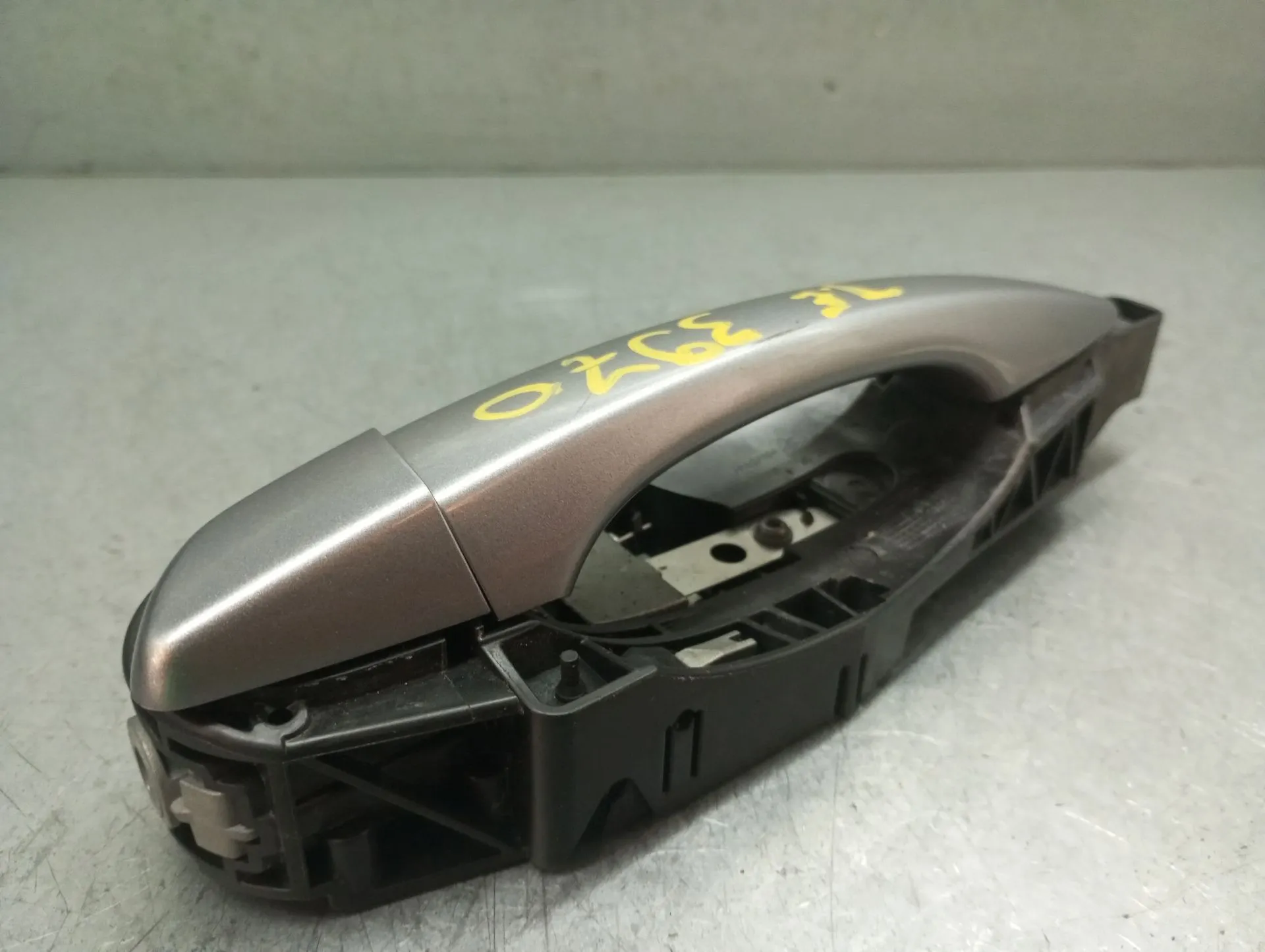 Puxador porta trás esquerdo CITROËN Grand C4 Spacetourer Imagem-2