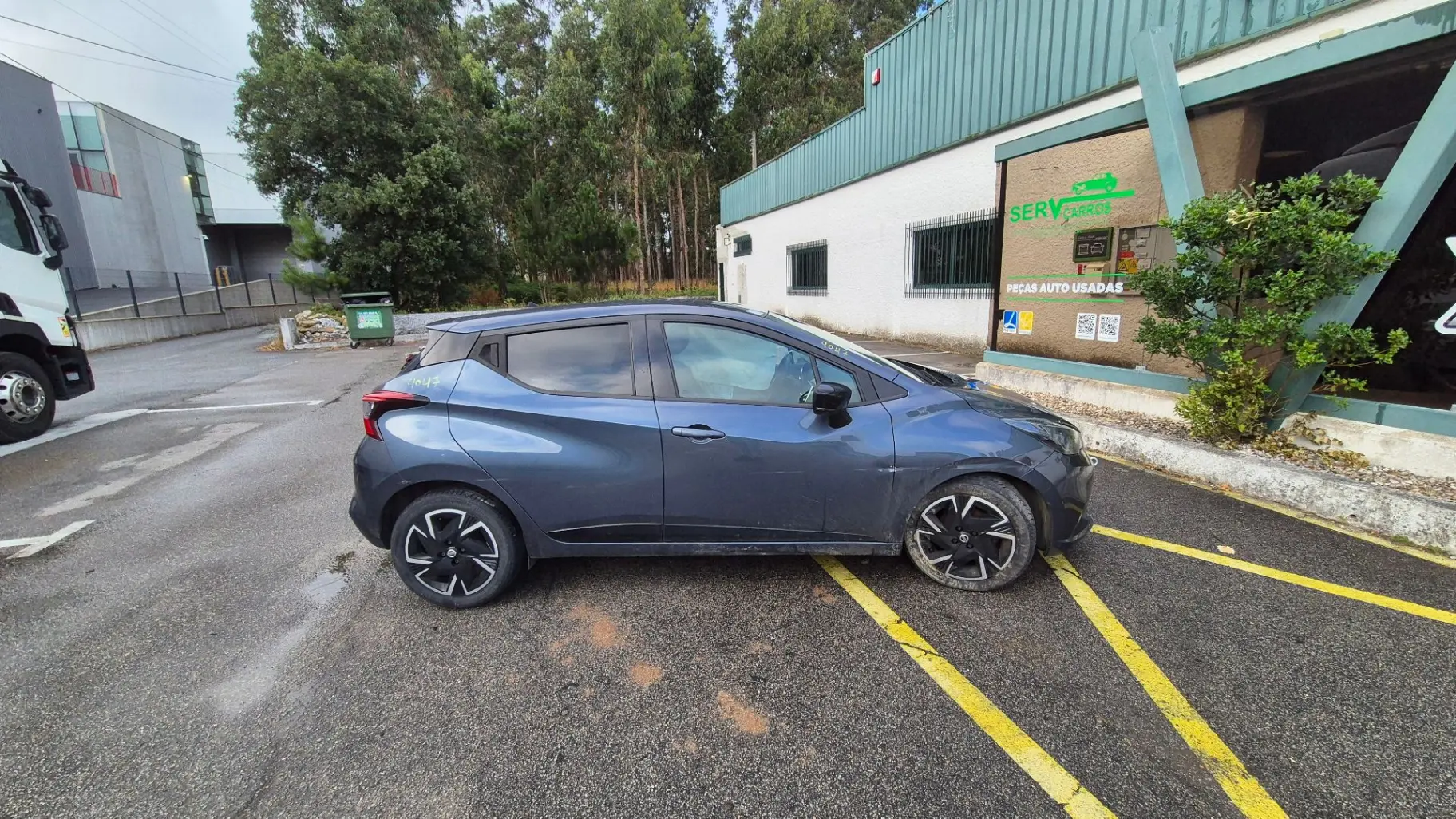 Alzavetro anteriore destro NISSAN Micra V (K14)