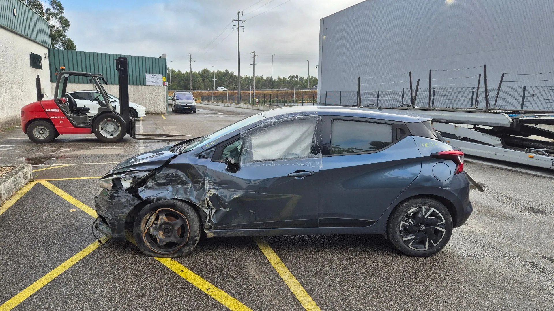 Lève-vitre avant gauche NISSAN Micra V (K14)