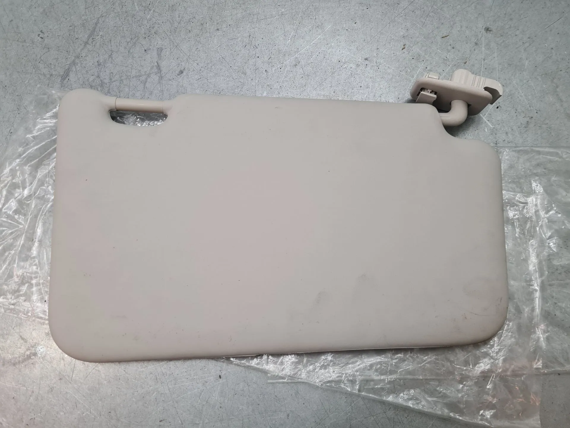 Pála de sol esquerda NISSAN Micra V (K14) Imagem-2