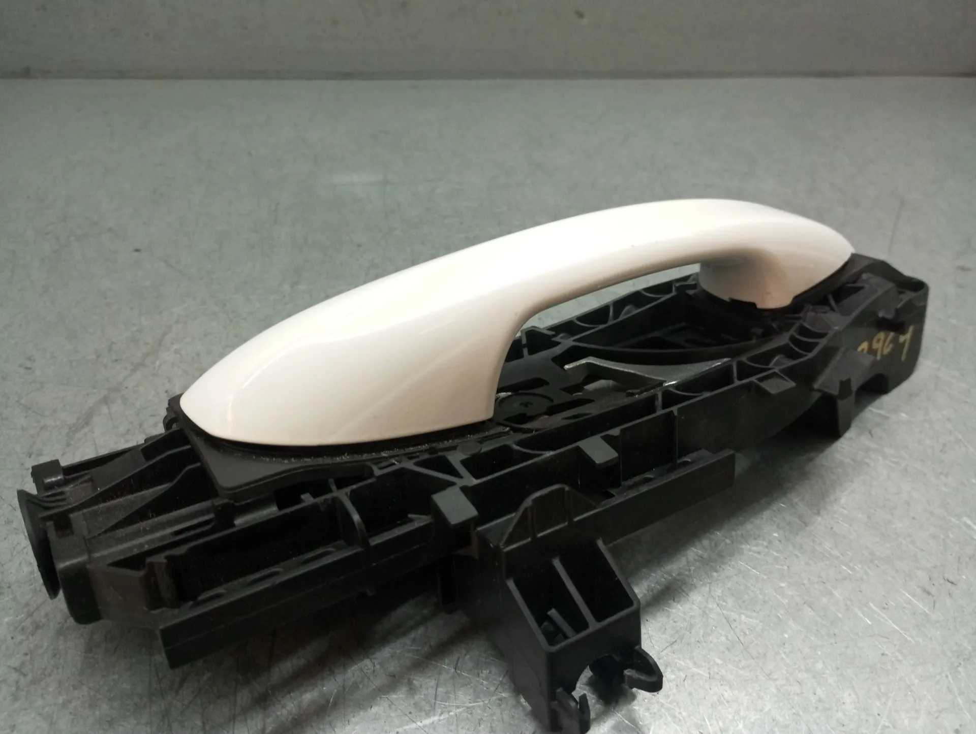 Right rear door handle MERCEDES-BENZ Classe C (W205) Imagem-2
