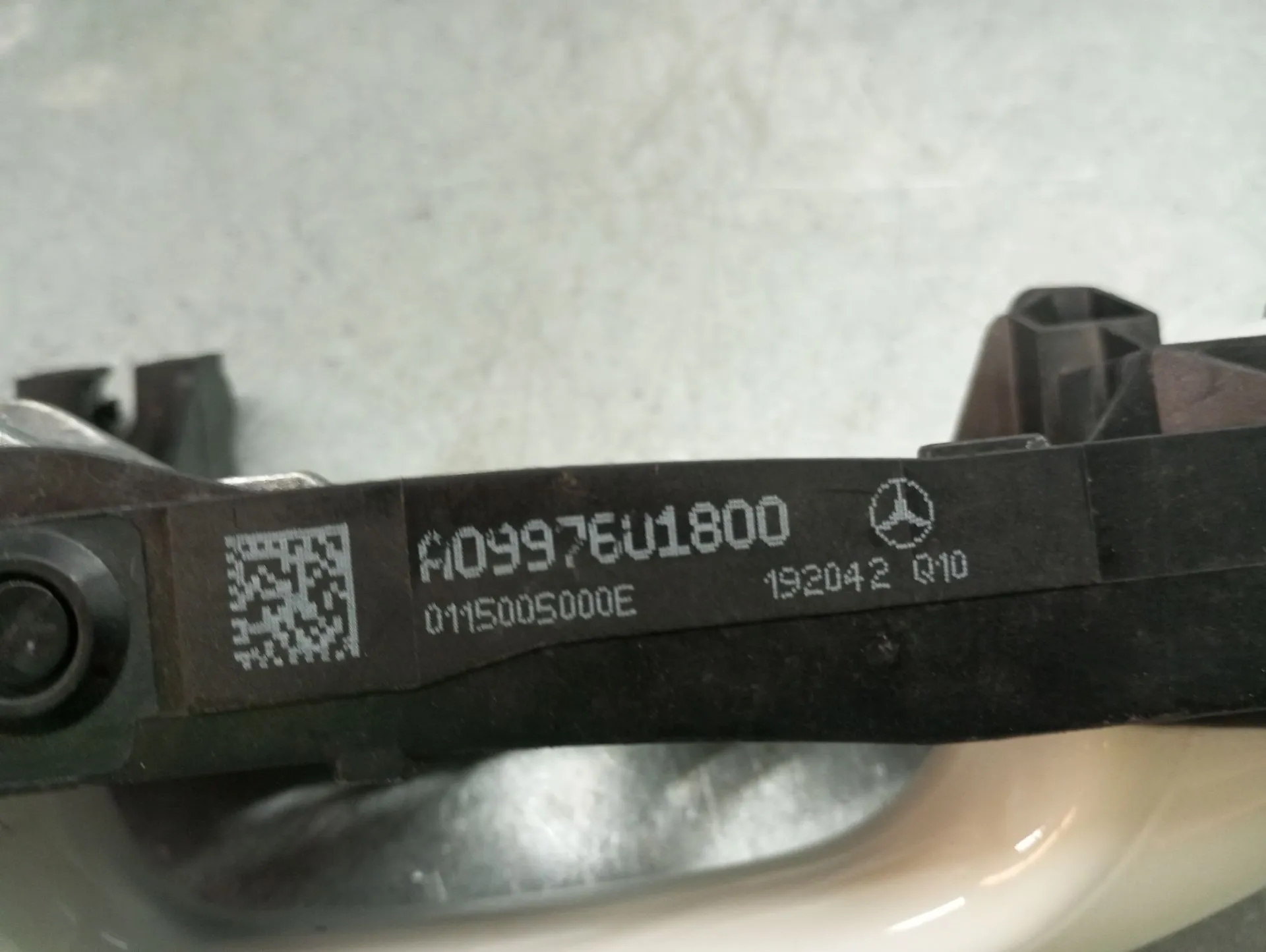 Right rear door handle MERCEDES-BENZ Classe C (W205) Imagem-4