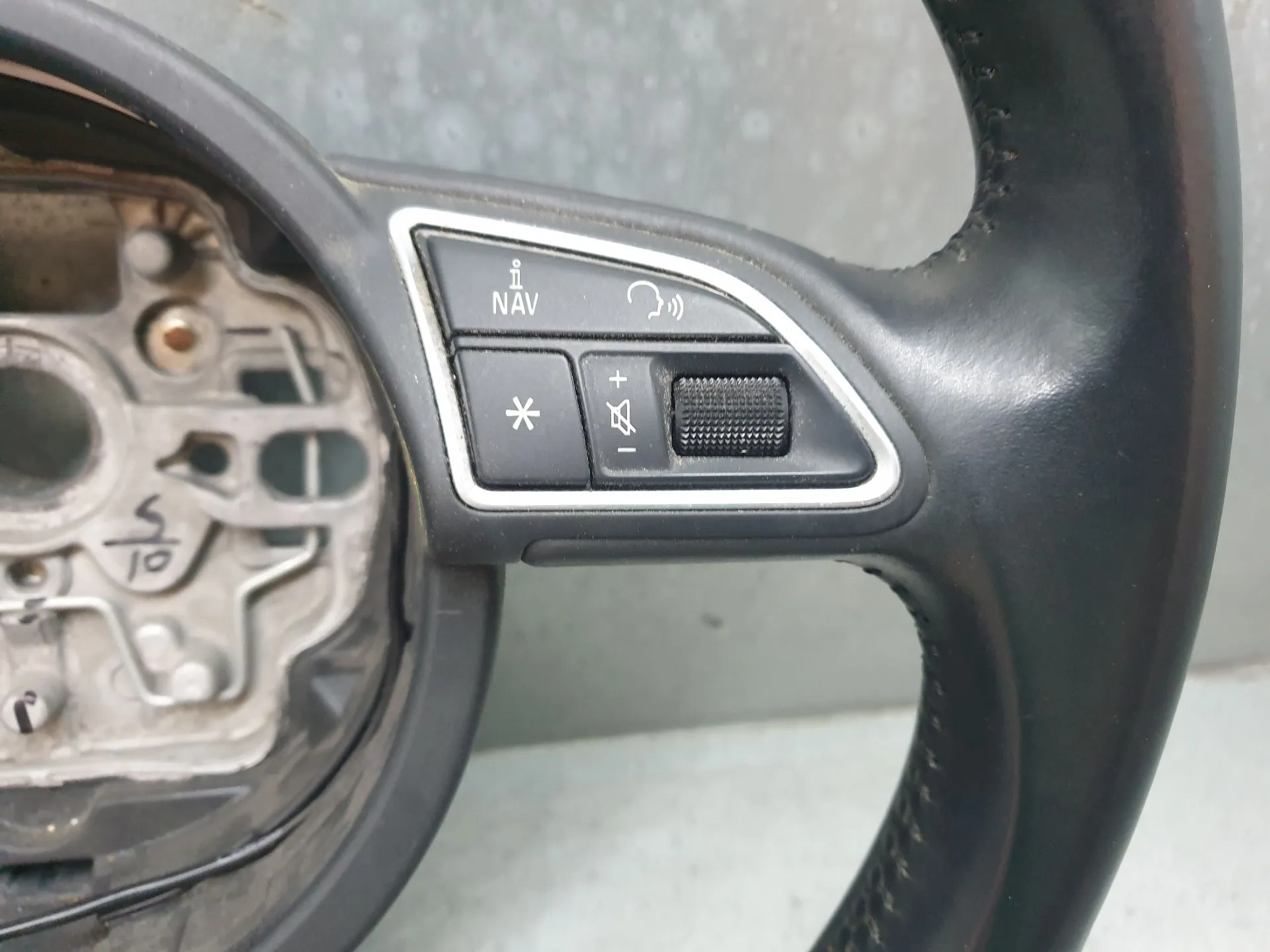 Volante AUDI A1 Sportback (8XA, 8XF) Imagem-2