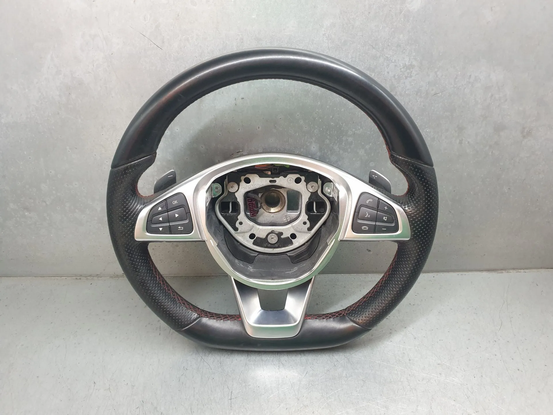 Steering wheel MERCEDES-BENZ Classe A (W176)