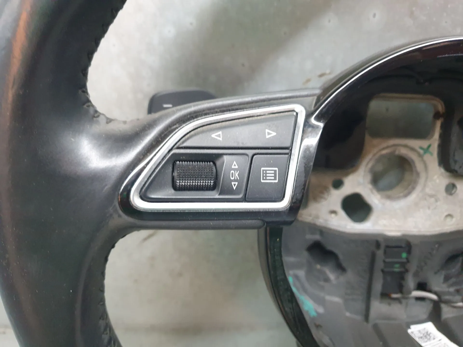 Volante AUDI Q3 (8U) Imagem-1