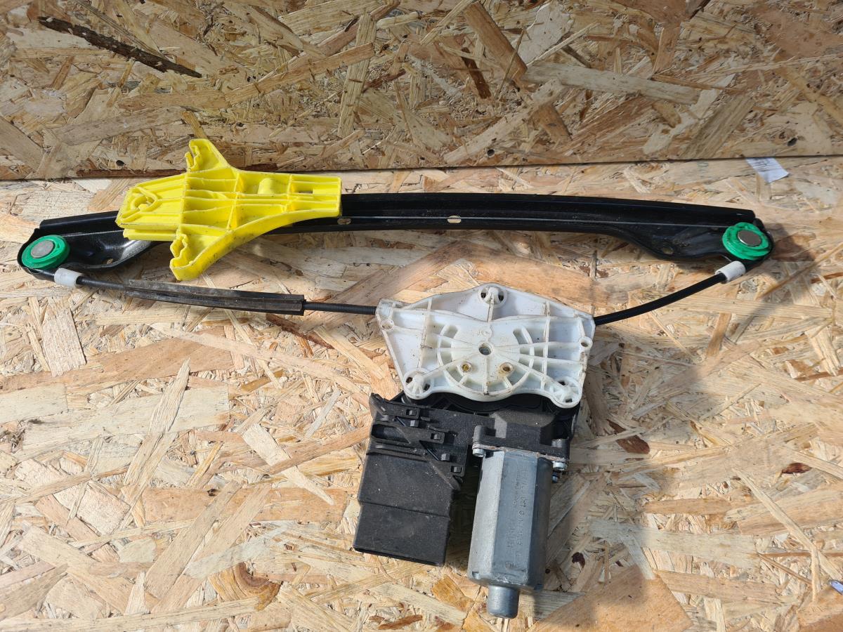 Elevador vidros trás esquerdo VOLKSWAGEN Golf Plus (5M1, 521)