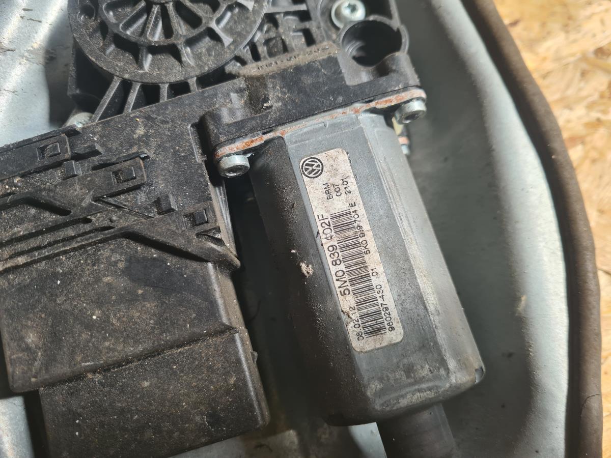 Elevador vidros trás direito VOLKSWAGEN Golf Plus (5M1, 521) Imagem-2