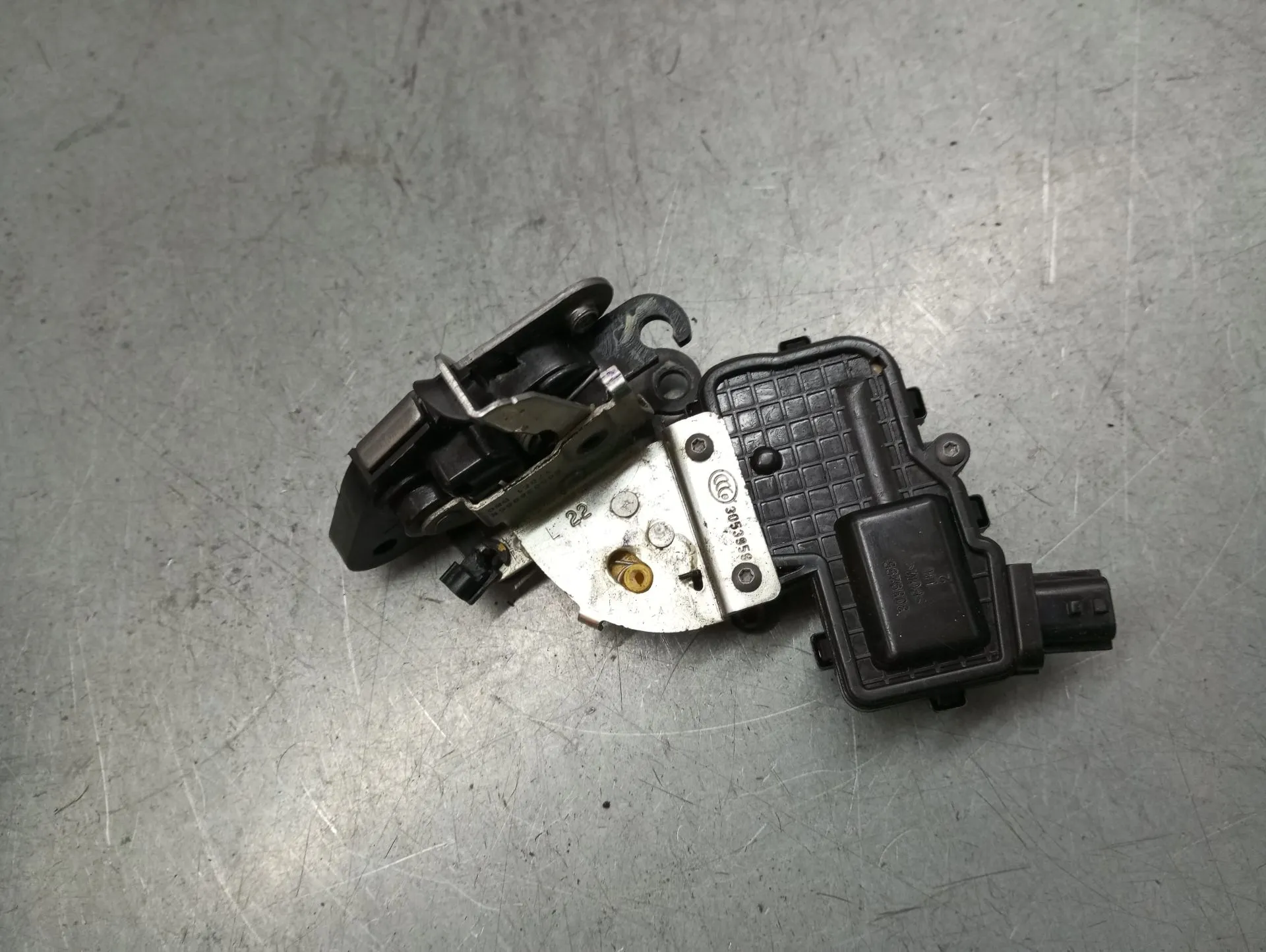 Fechadura / fecho porta frente esquerdo DACIA Spring