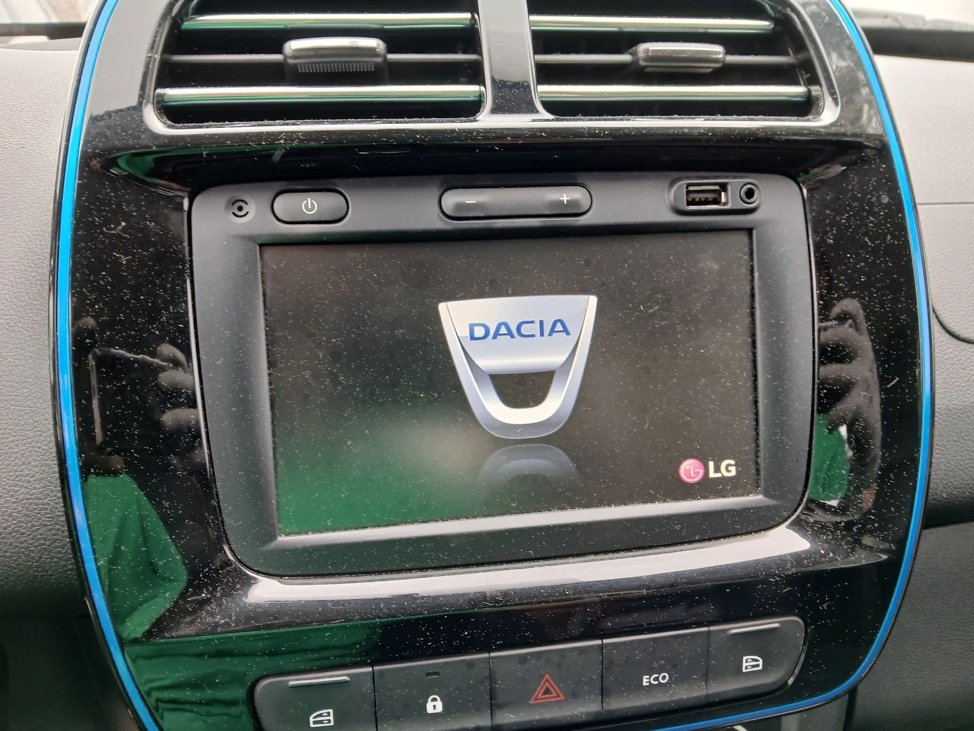 Car radio DACIA Spring