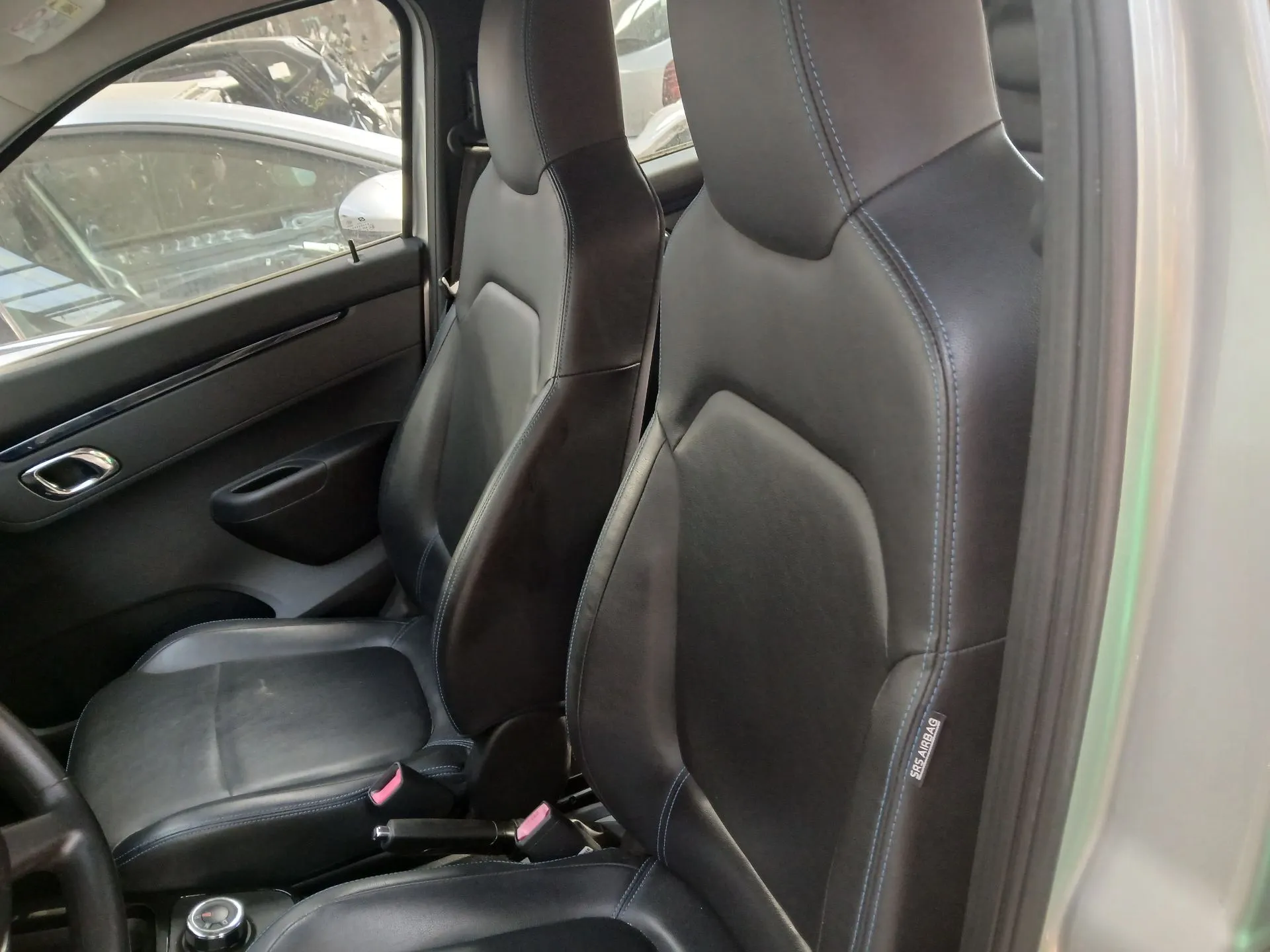 Conjunto de Bancos DACIA Spring