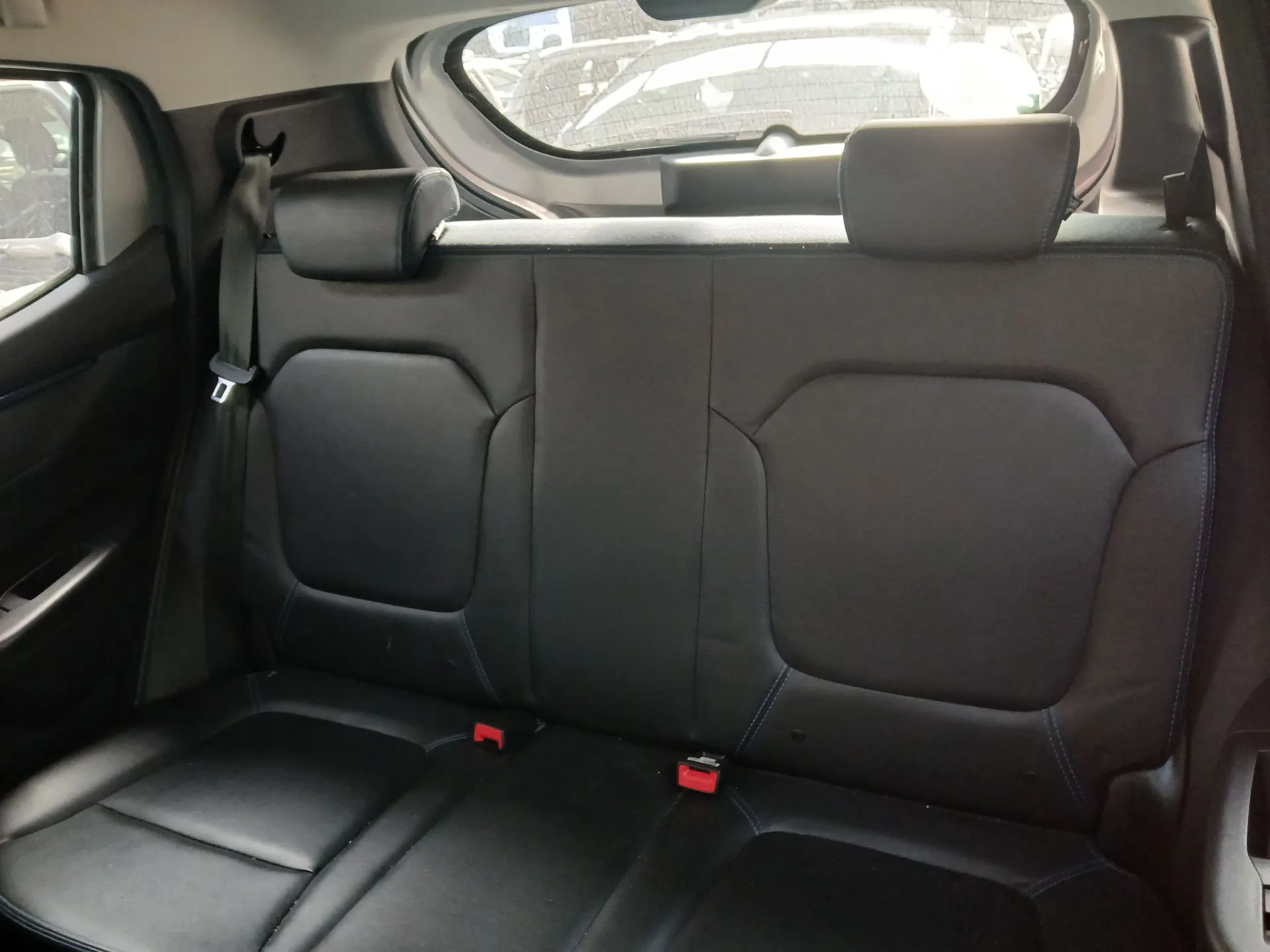 Conjunto de Bancos DACIA Spring Imagem-2