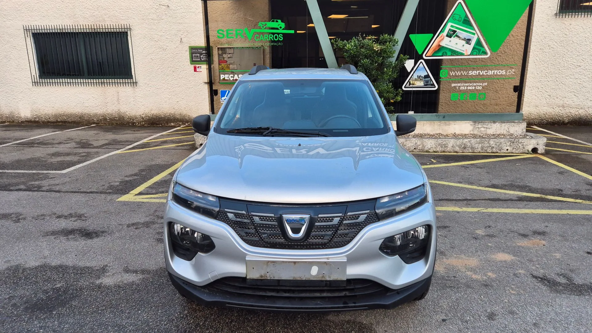 Frente Completa DACIA Spring Imagem-2