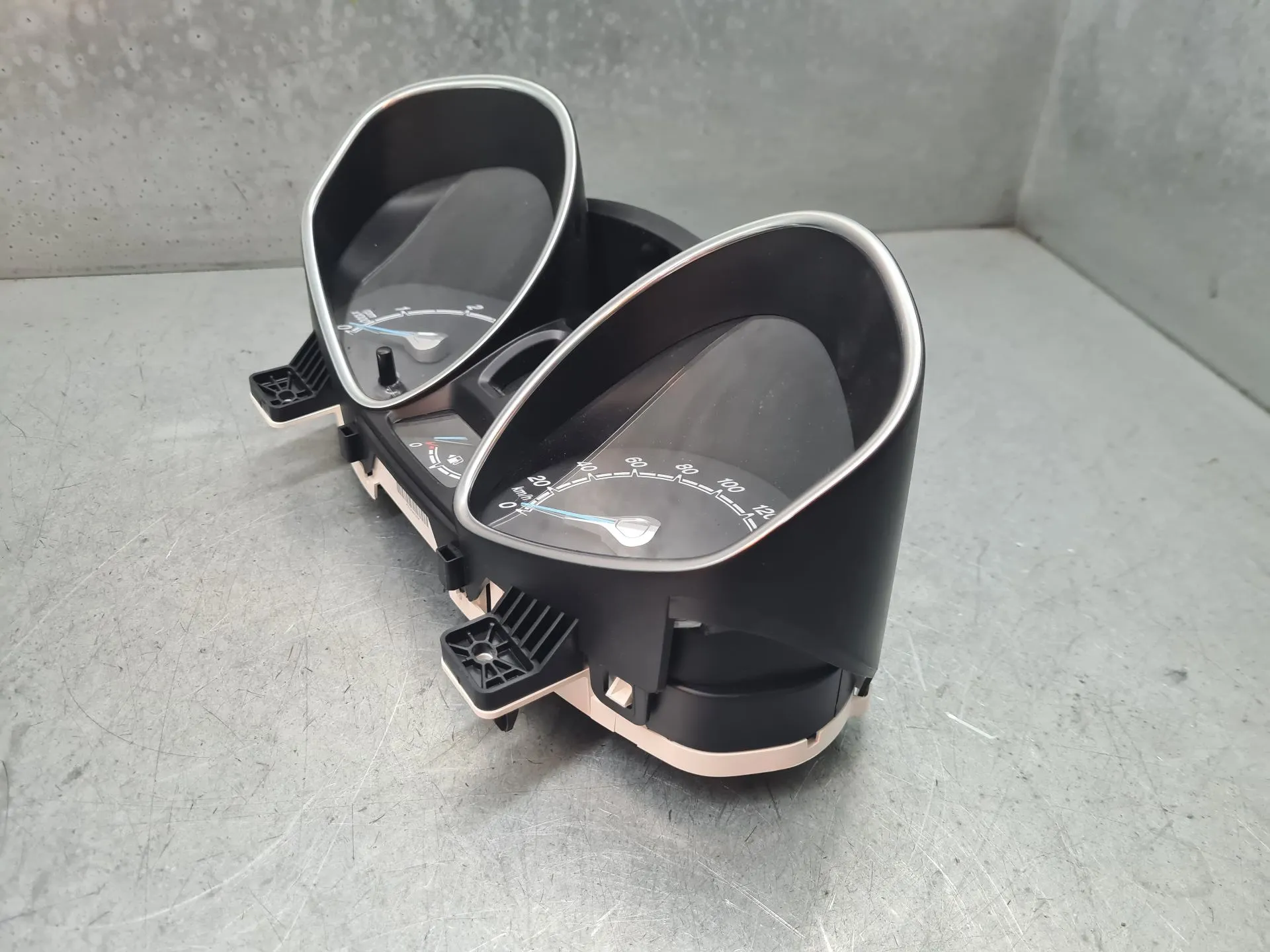 Quadro strumenti / Pannello strumenti FORD Fiesta VI (CB1, CCN) Imagem-2