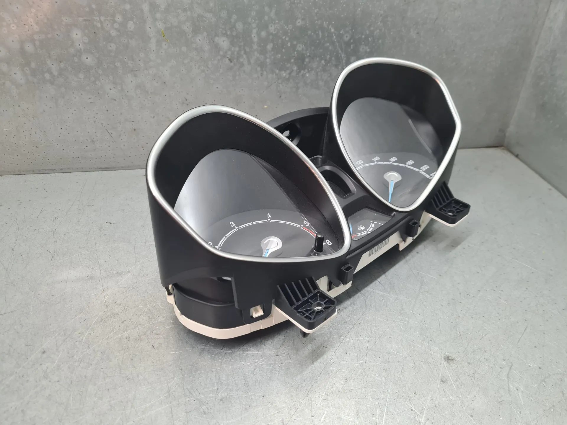Quadro strumenti / Pannello strumenti FORD Fiesta VI (CB1, CCN) Imagem-1