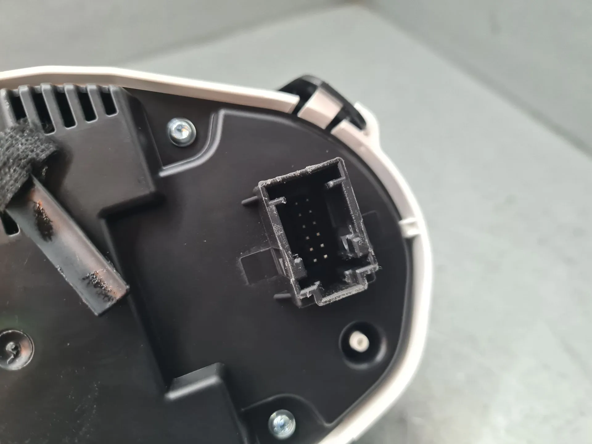 Quadro strumenti / Pannello strumenti FORD Fiesta VI (CB1, CCN) Imagem-8