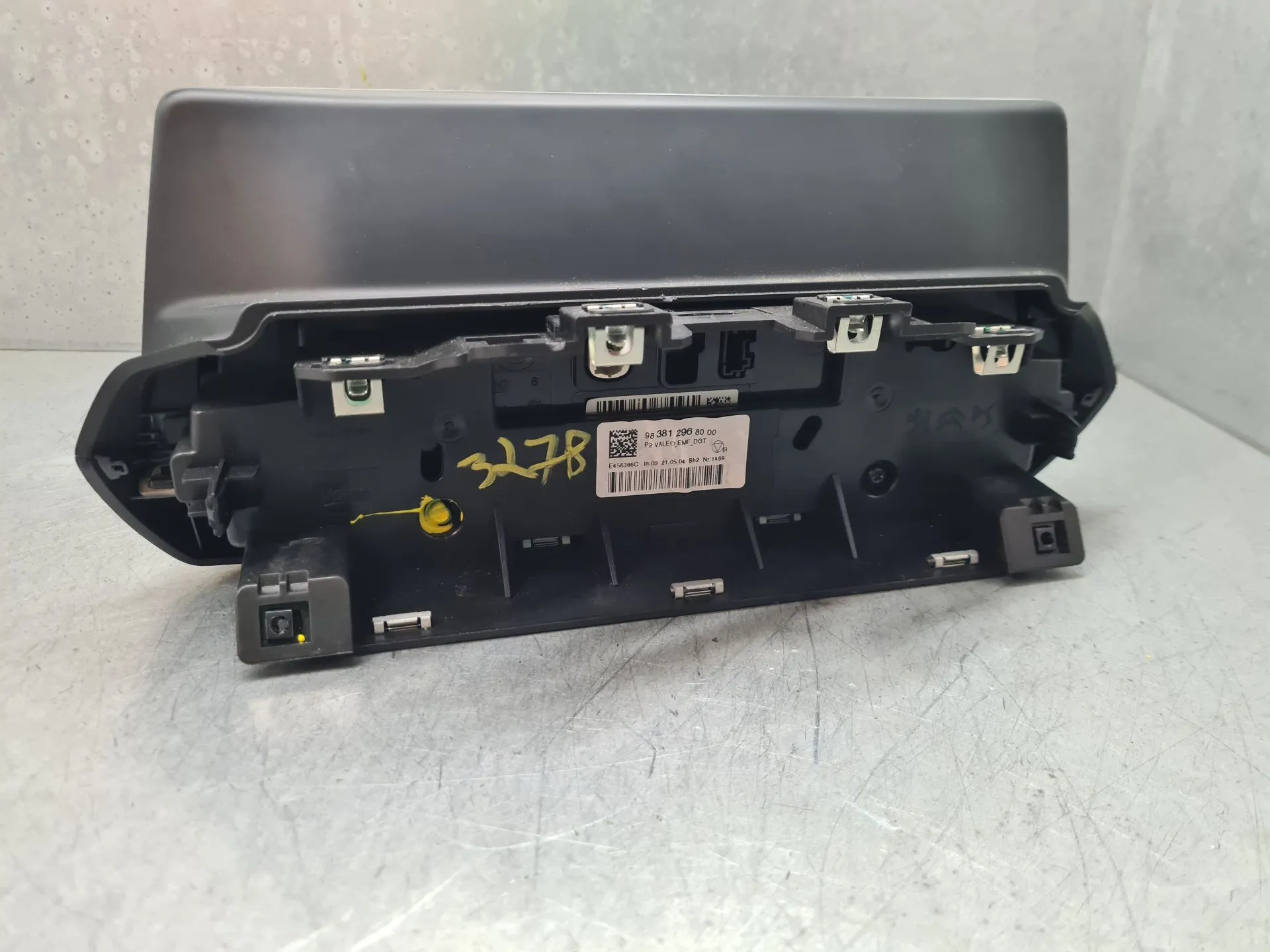 Display / schermo informazioni PEUGEOT 2008 II (U_) Imagem-3