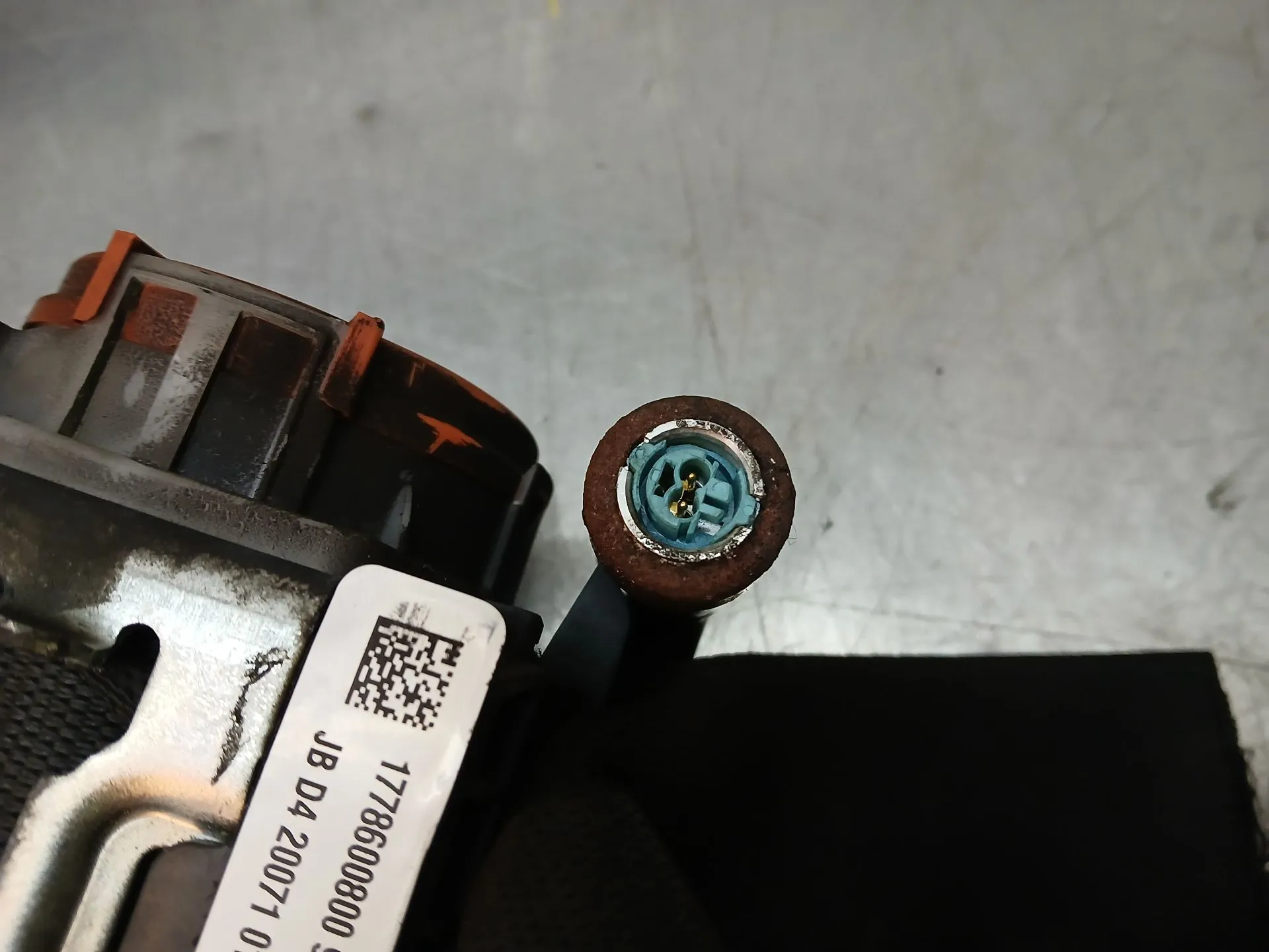 Cintura Pretensionatore anteriore destra MERCEDES-BENZ Classe A (W177) Imagem-2