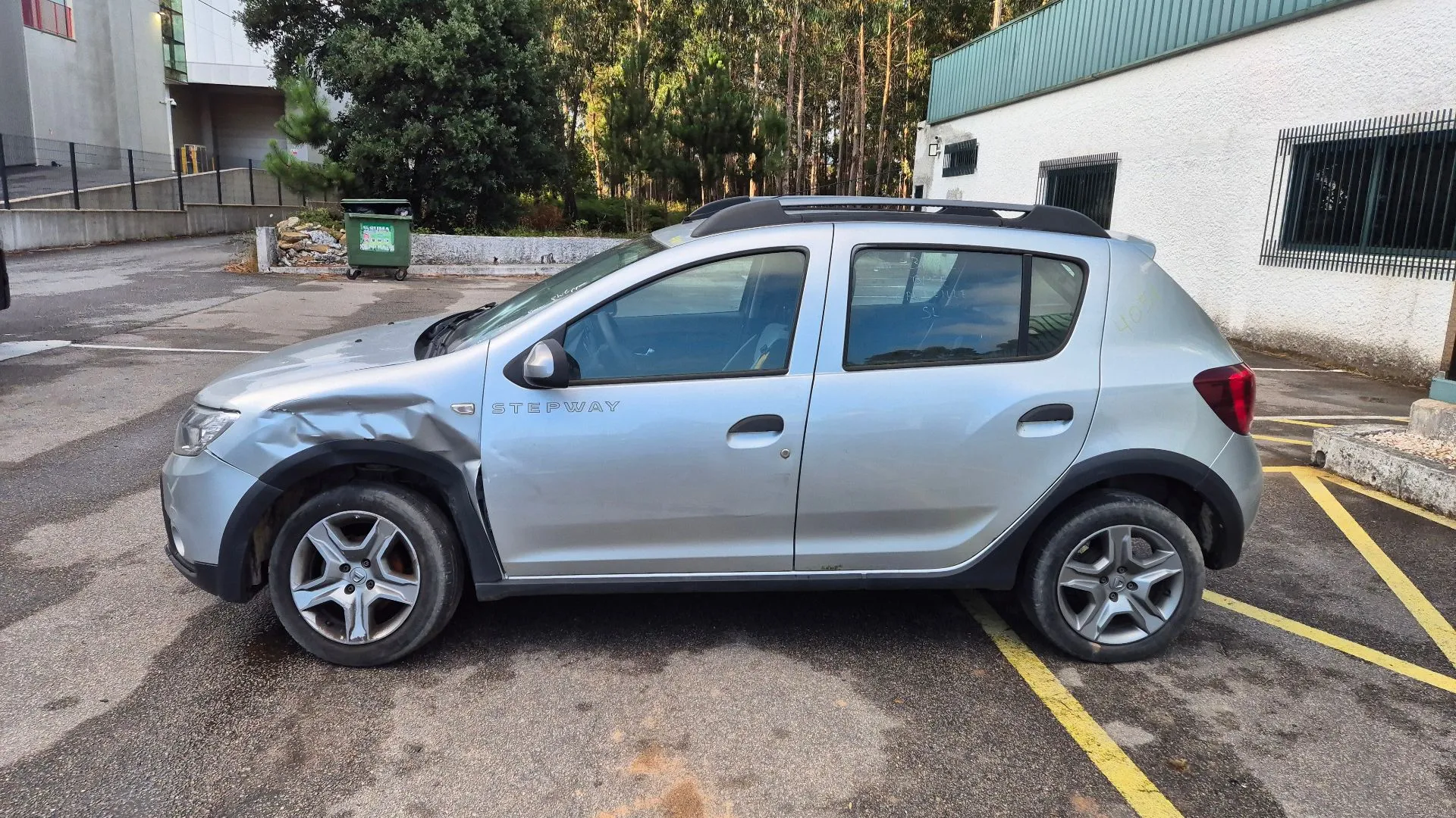 Alzavetro anteriore sinistro DACIA Sandero II (5S_)