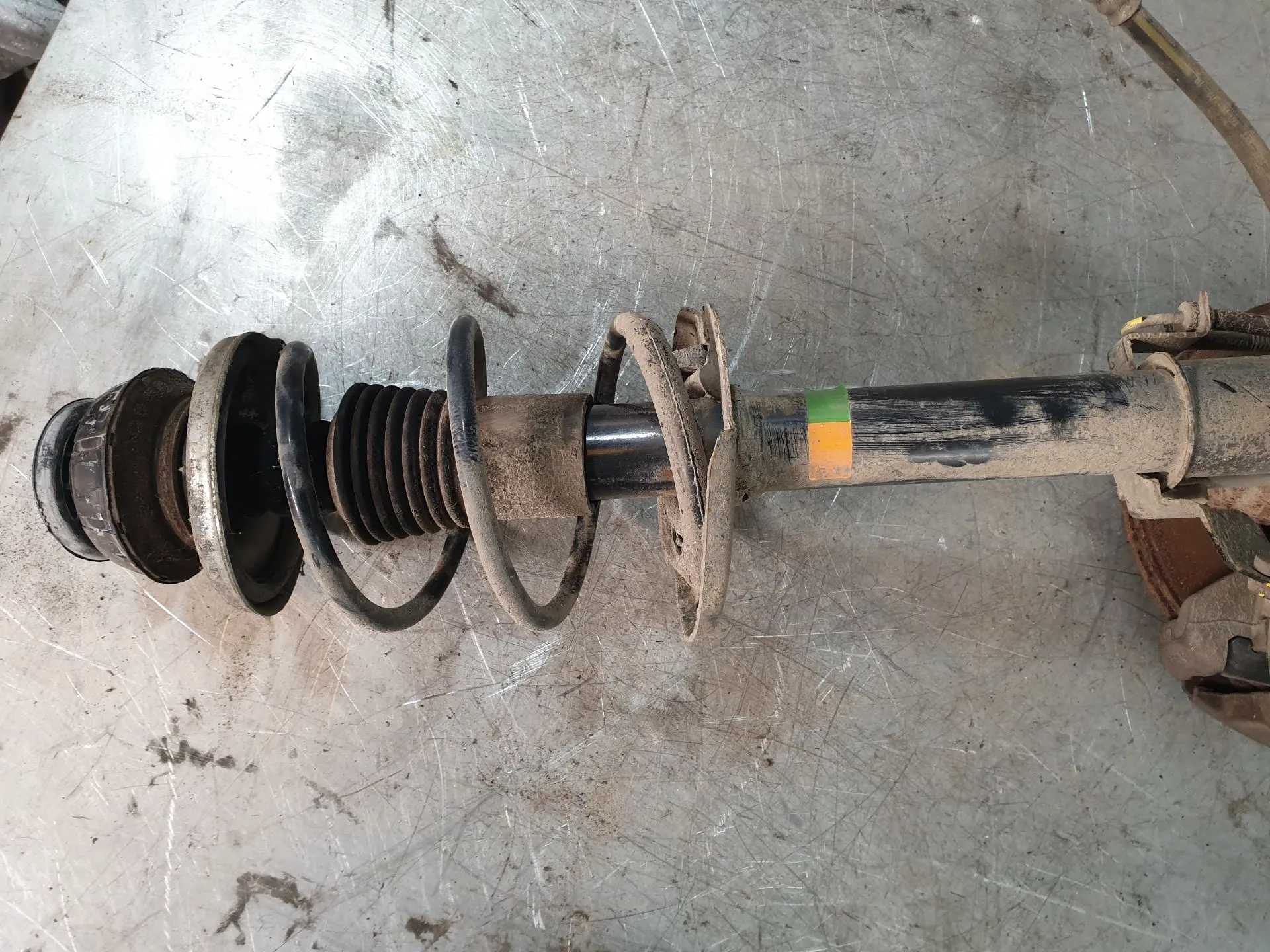 Amortisseur Avant Droite DACIA Sandero II (5S_)