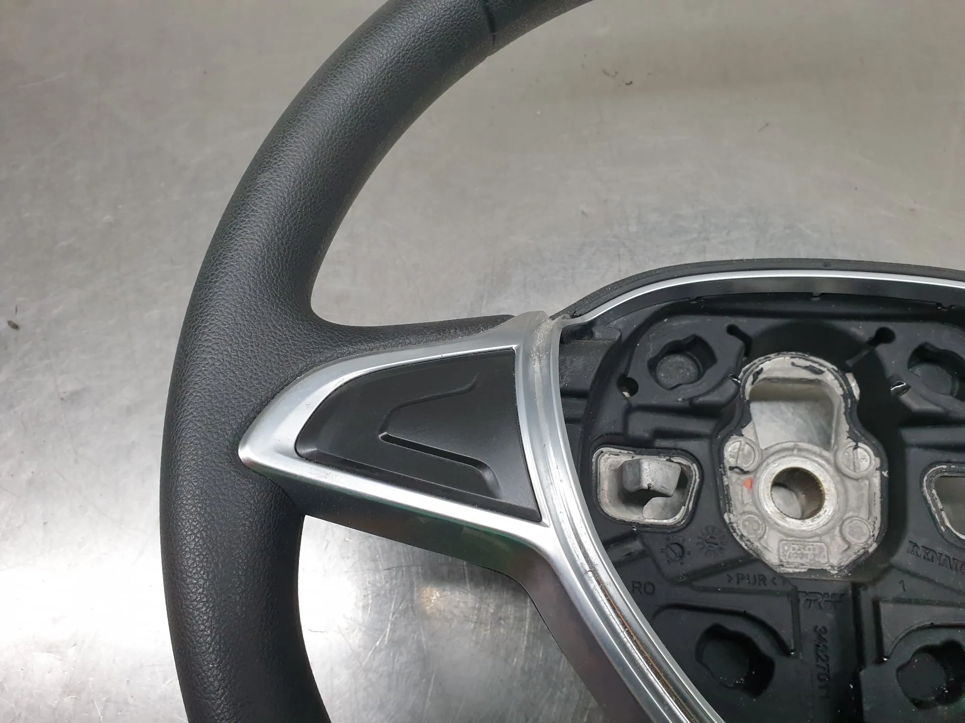 Volante DACIA Sandero II (5S_) Imagem-1