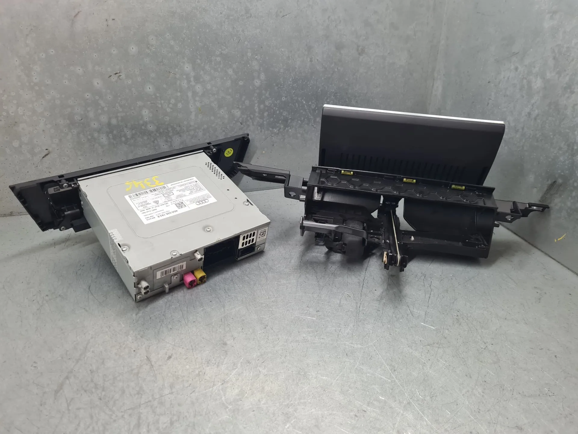 Kit Auto-rádio AUDI A6 Allroad (4GH, 4GJ, C7) Imagem-1