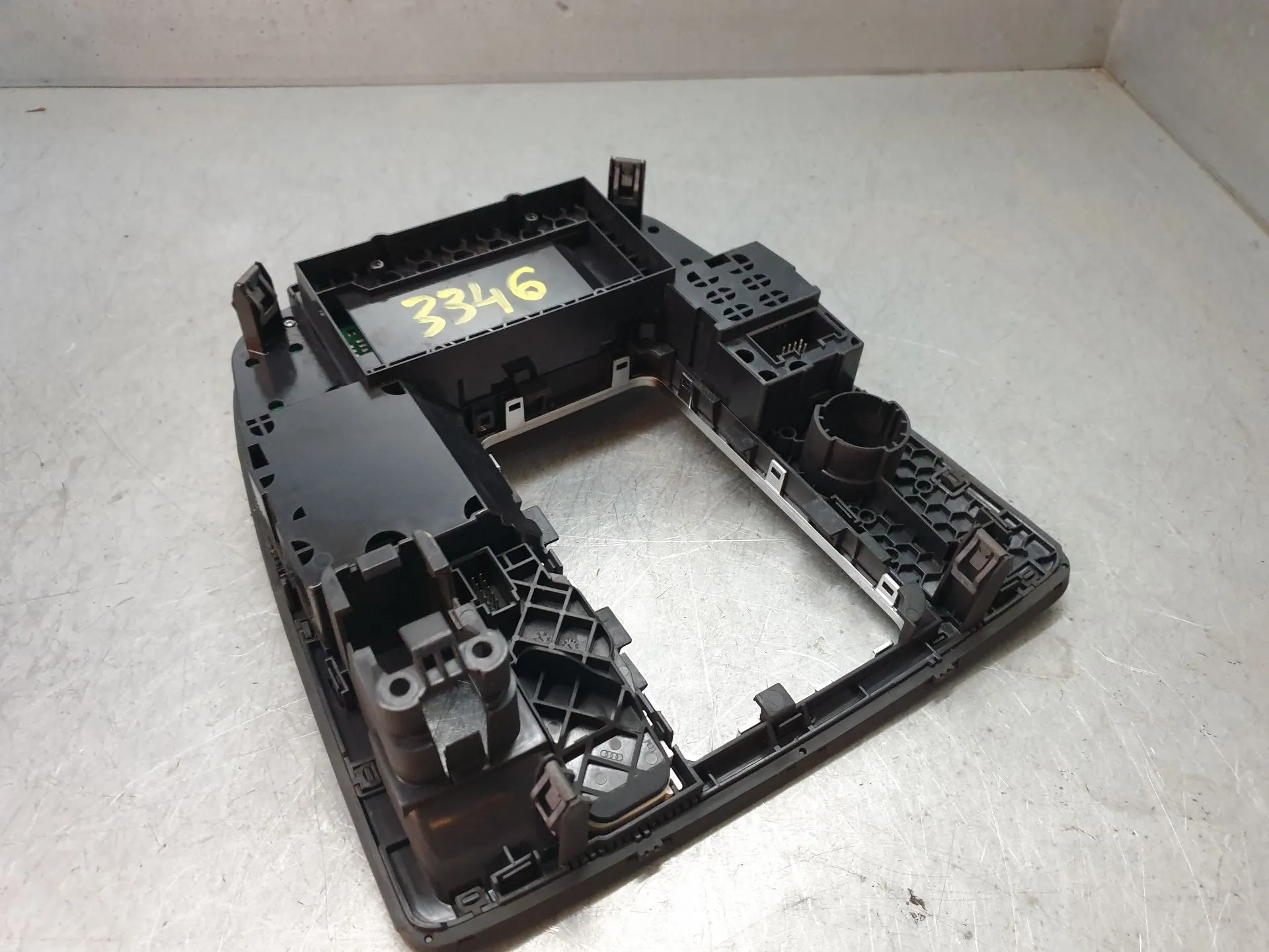 Kit Auto-rádio AUDI A6 Allroad (4GH, 4GJ, C7) Imagem-12