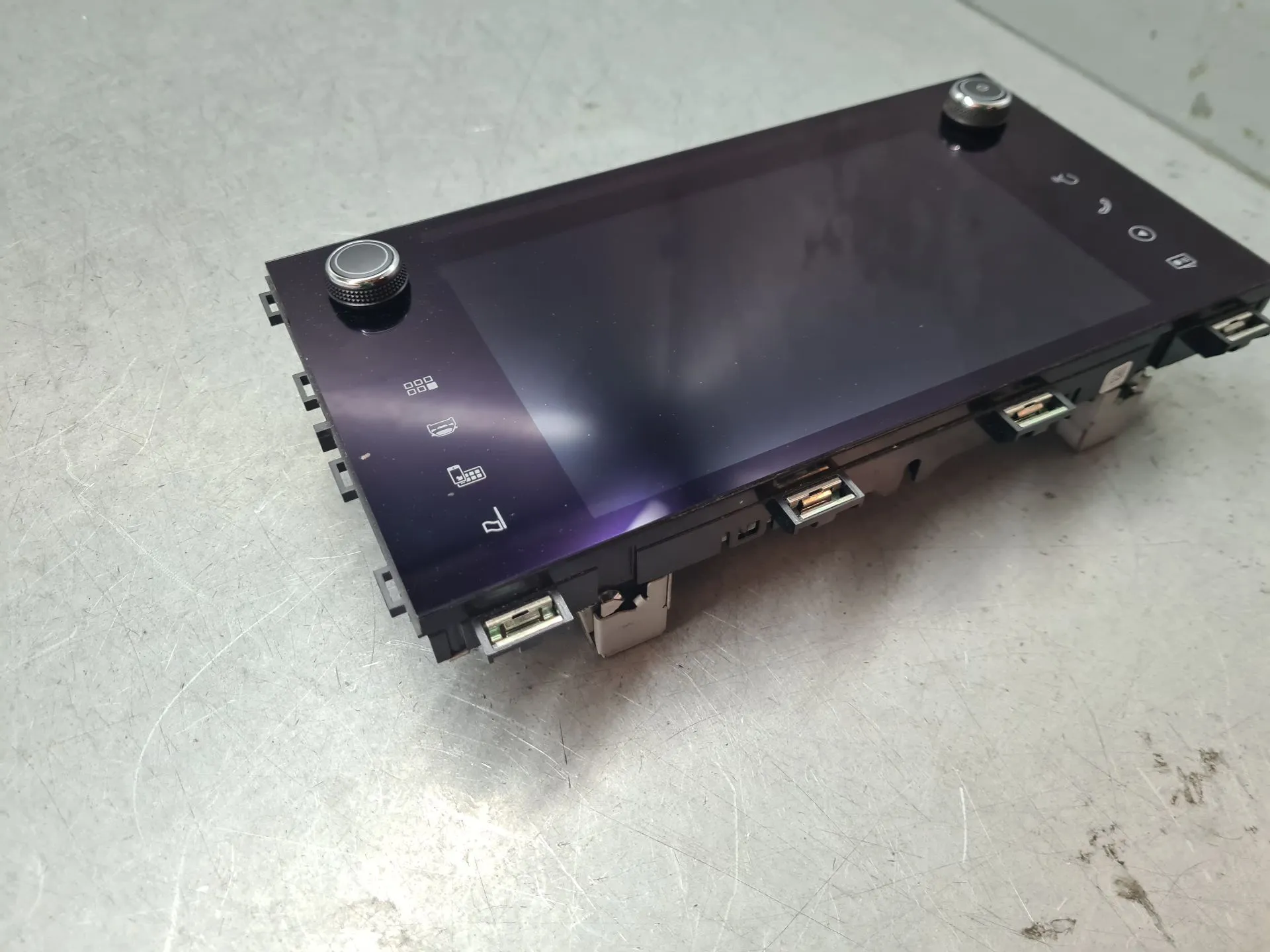 Kit Auto-rádio SEAT Ateca (KH7) Imagem-8