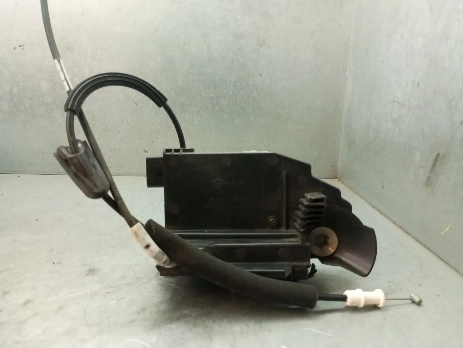 Serratura / chiusura porta anteriore sinistro PEUGEOT 308 II