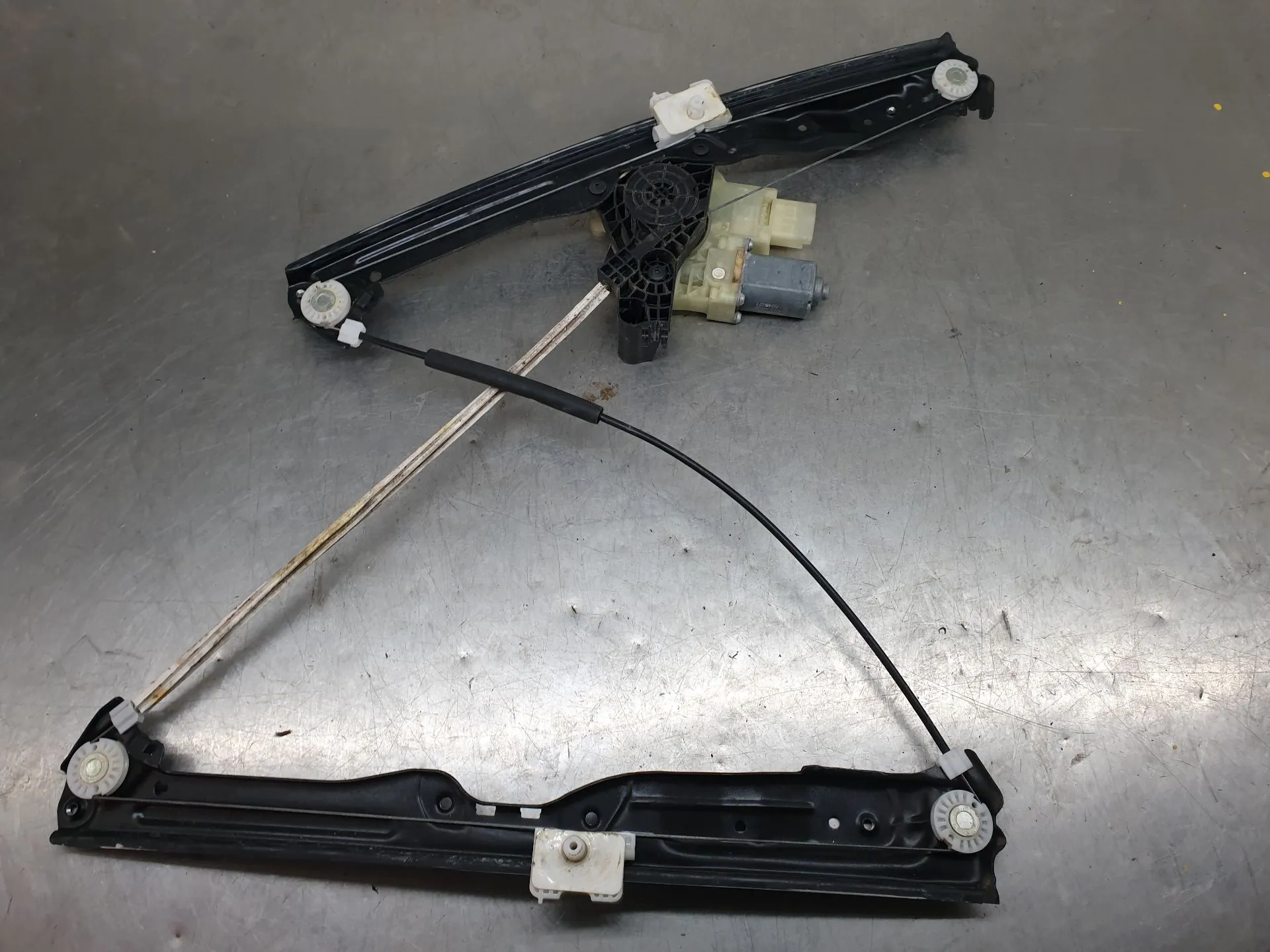 Elevador vidros frente direito PEUGEOT 308 II Imagem-1