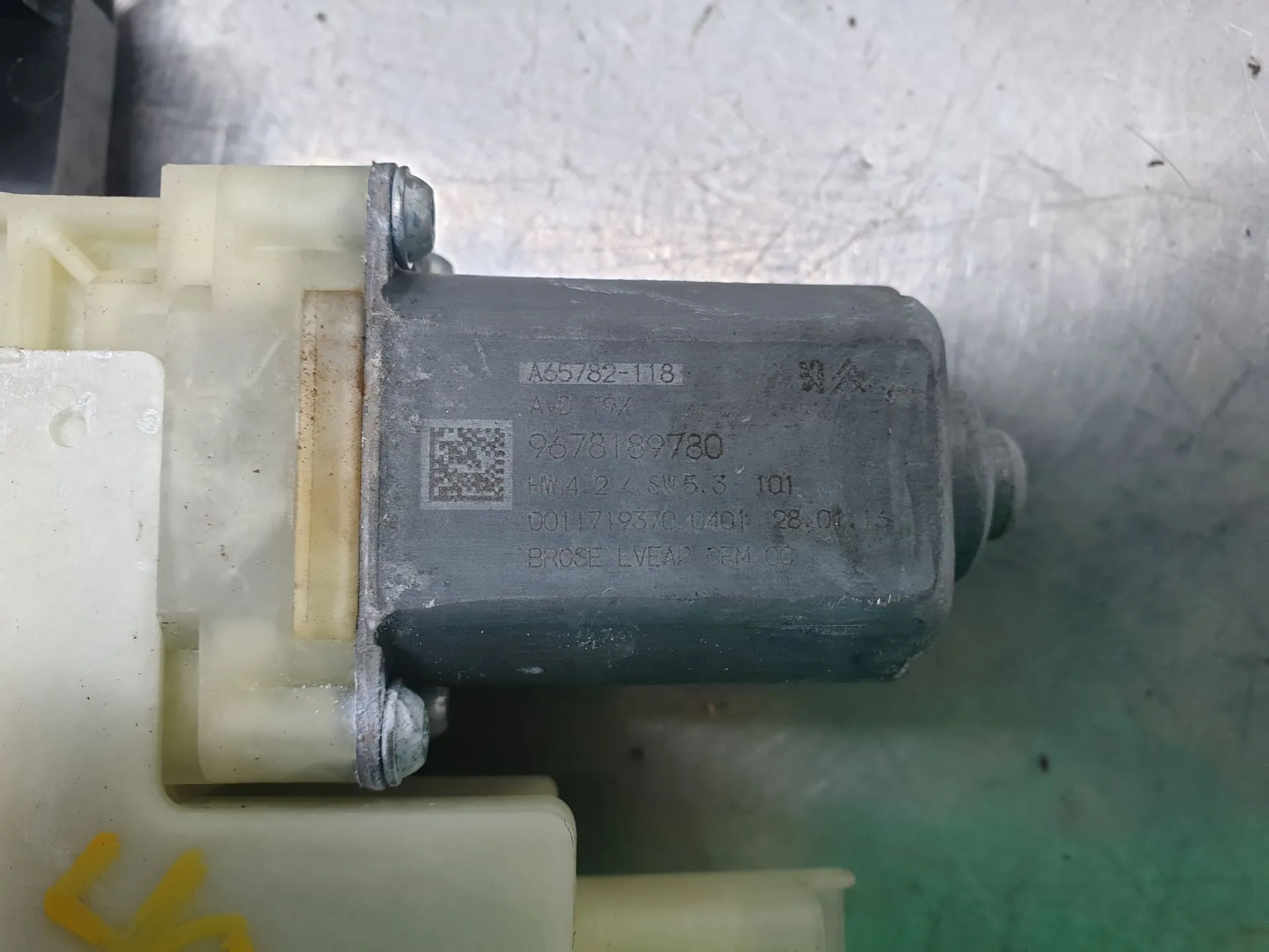 Elevador vidros frente direito PEUGEOT 308 II Imagem-2