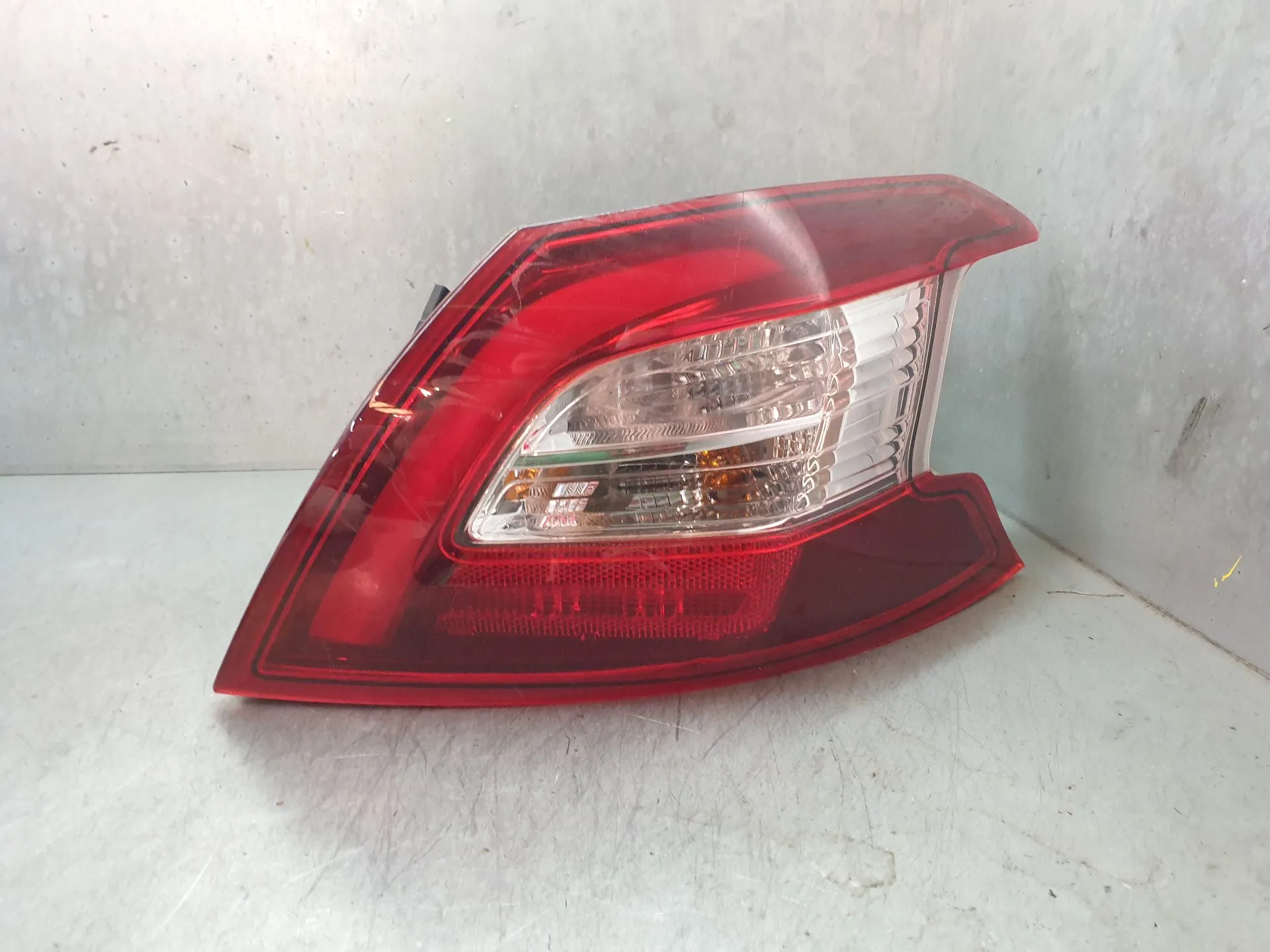 Fanale Destro PEUGEOT 308 II Imagem-0